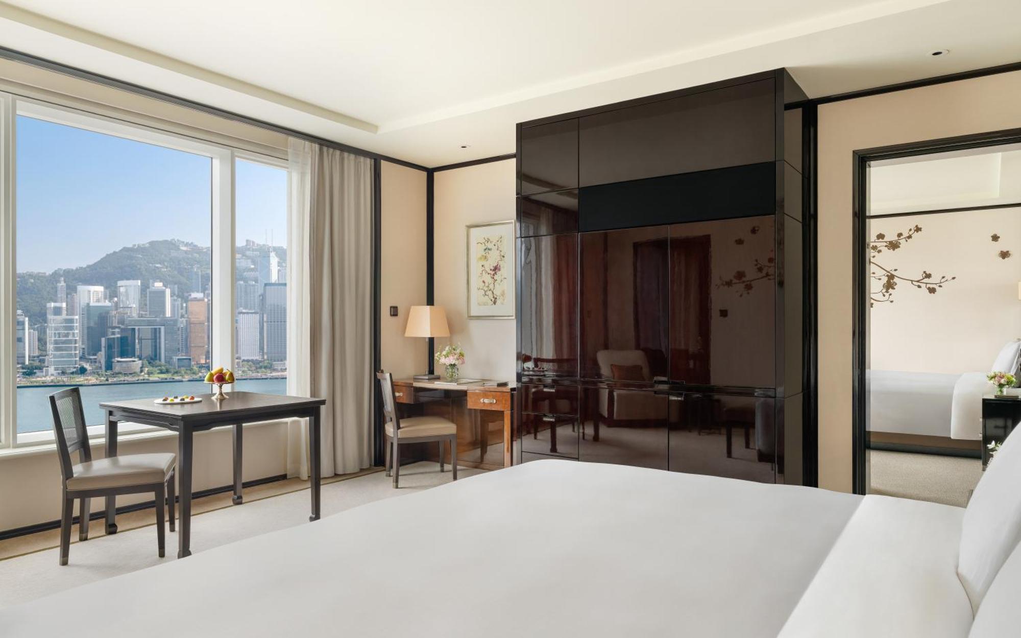 Grand Deluxe Harbour View Twin Room