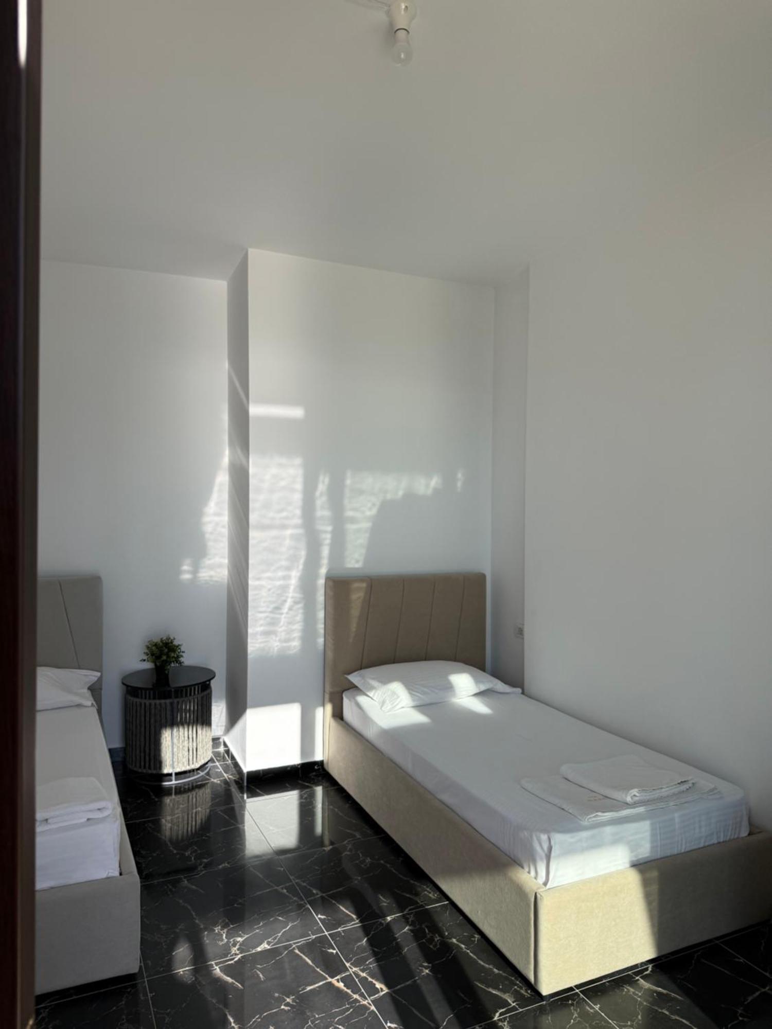 Appartamento con 2 Camere da Letto, Balcone e Vista mare
