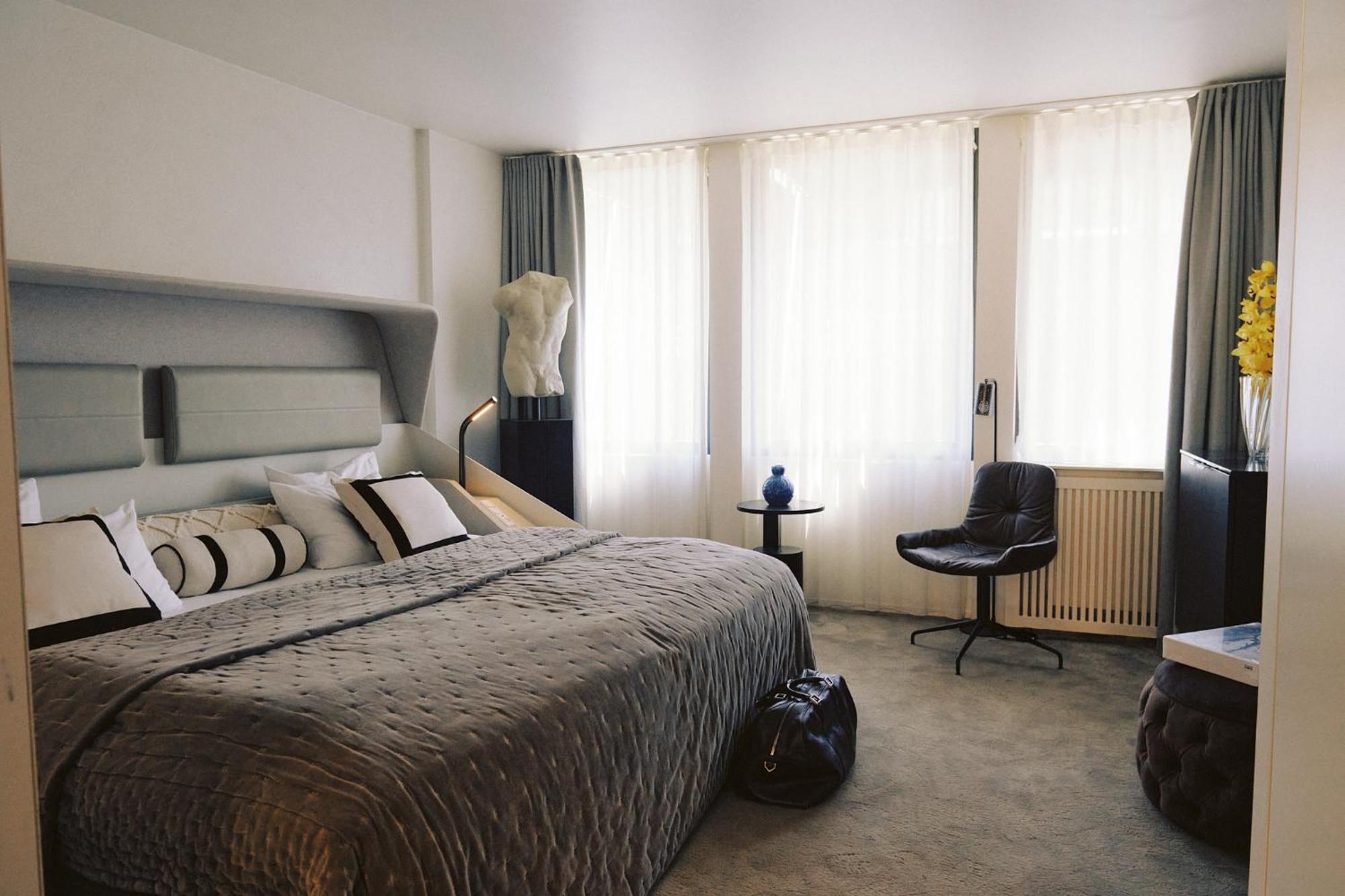 Deluxe Suite