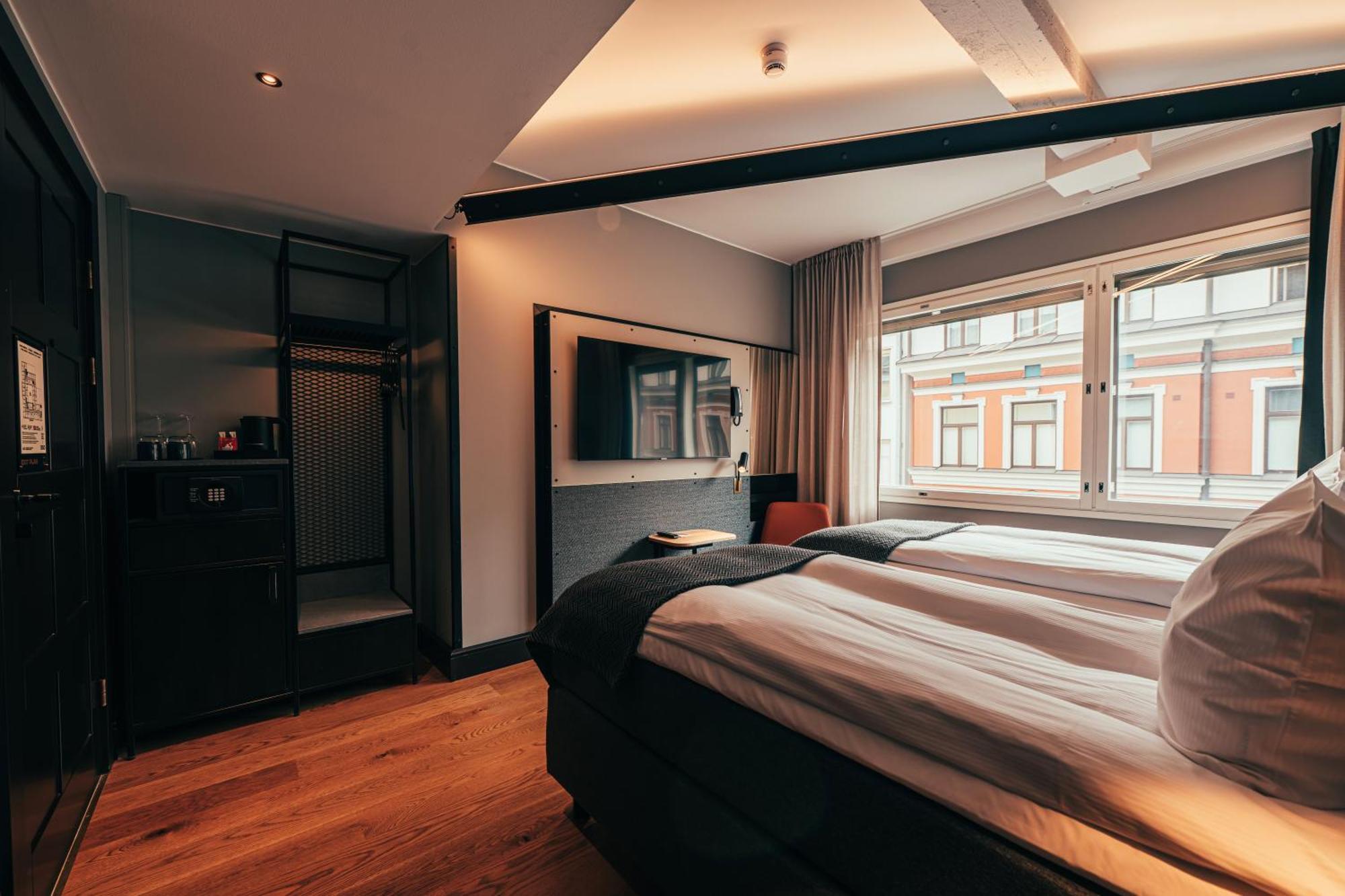 Standard 2 Twin beds