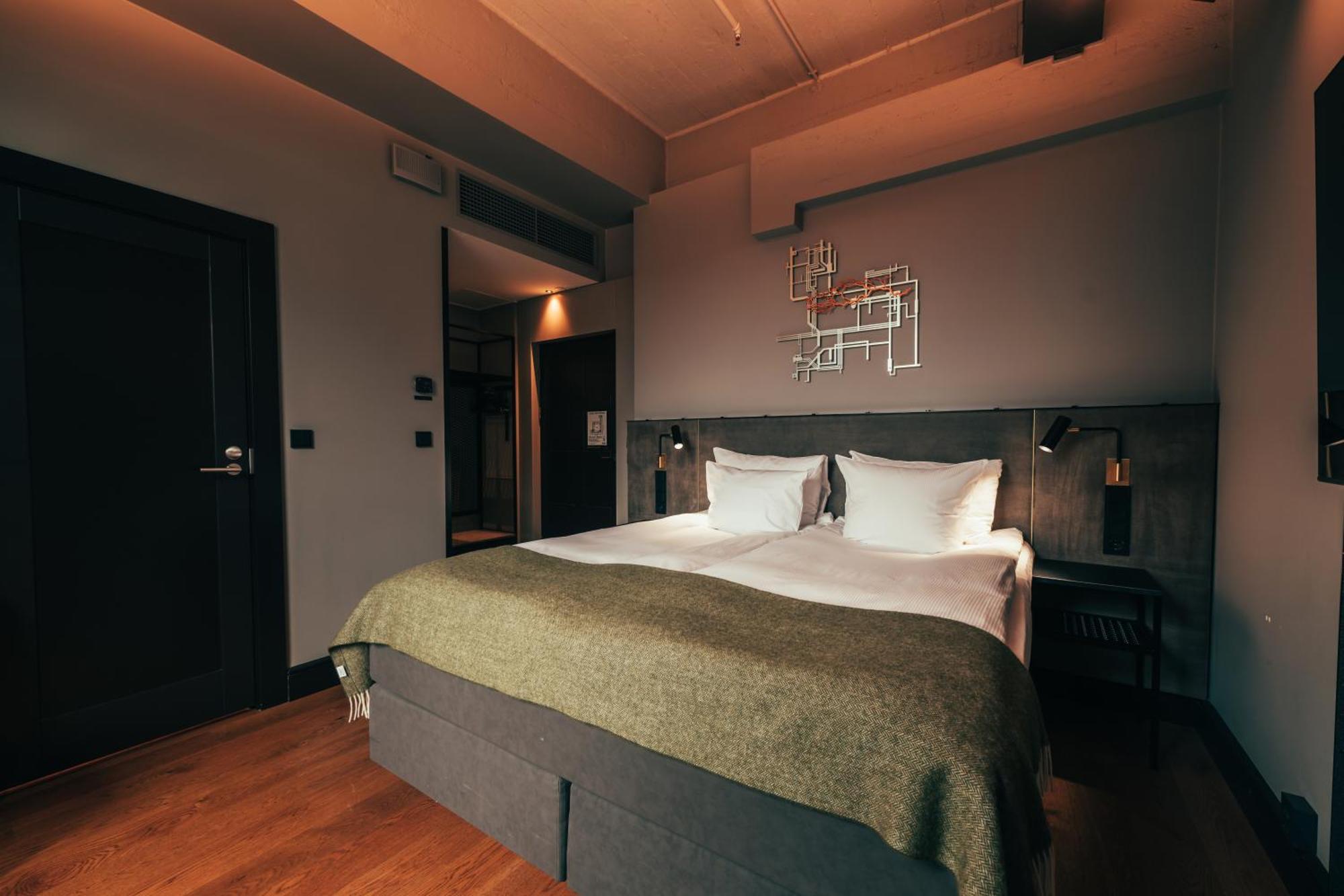 Deluxe 1 King bed Balcony