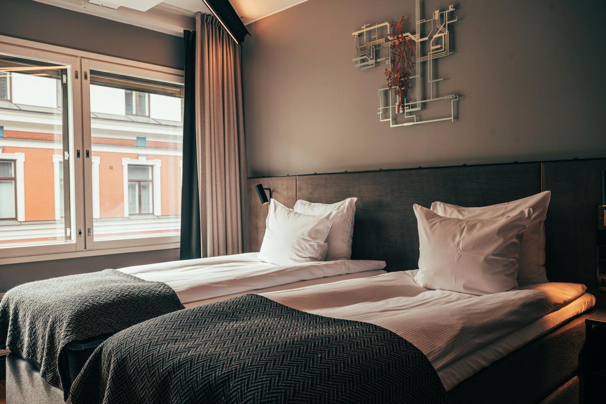 Standard 2 Twin beds