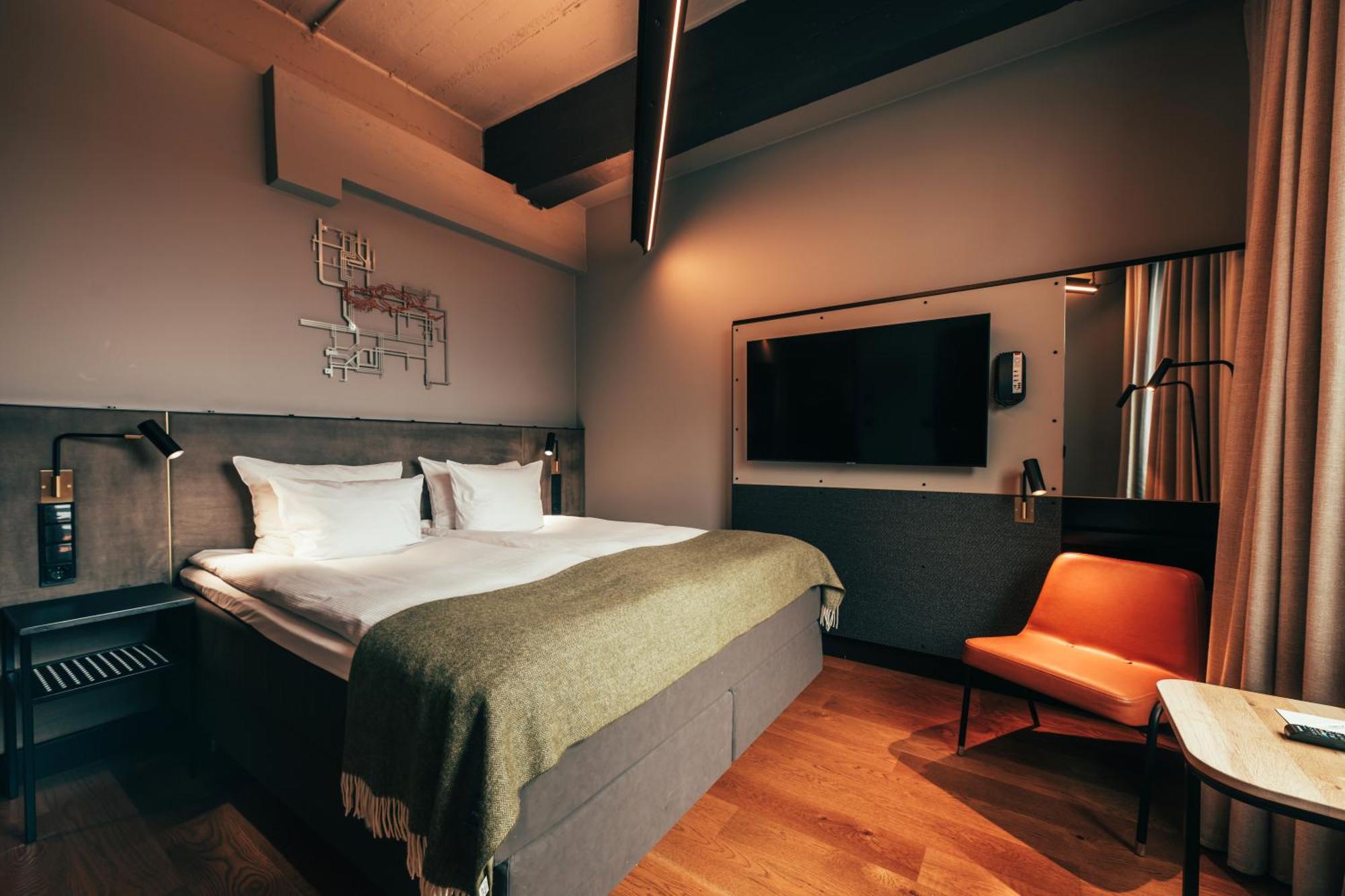 Deluxe 1 King bed Balcony