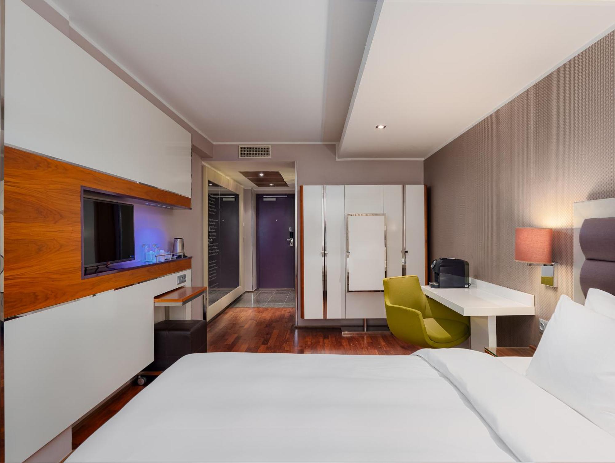 Superior Room Old Town View