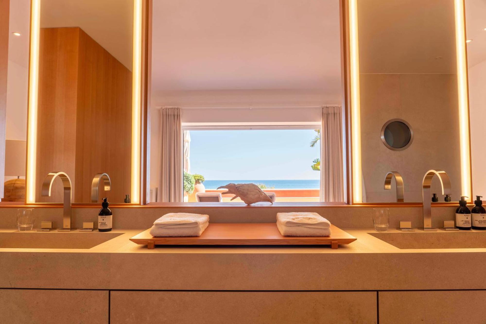 King Suite Ocean View