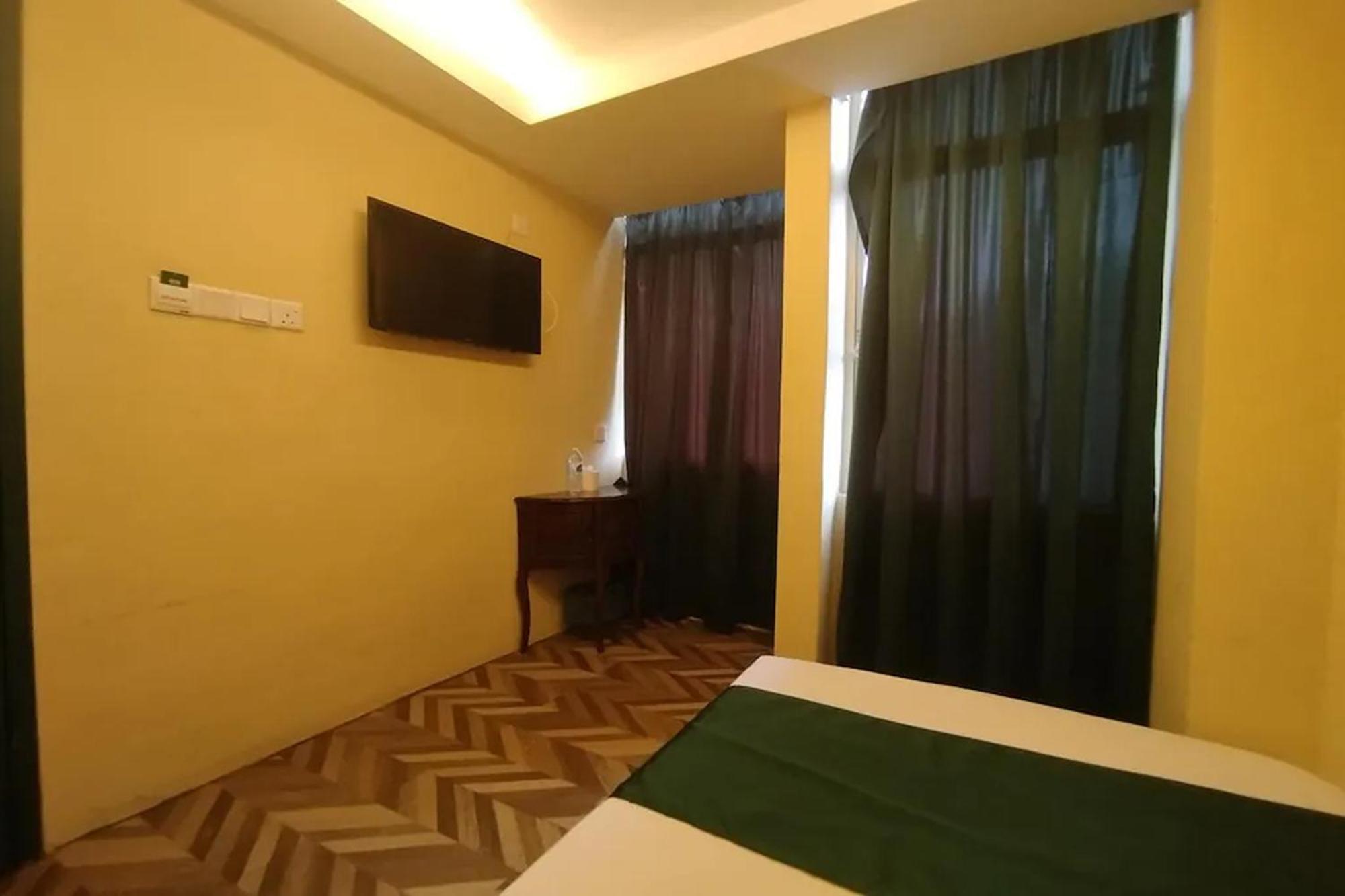 Deluxe Single Room