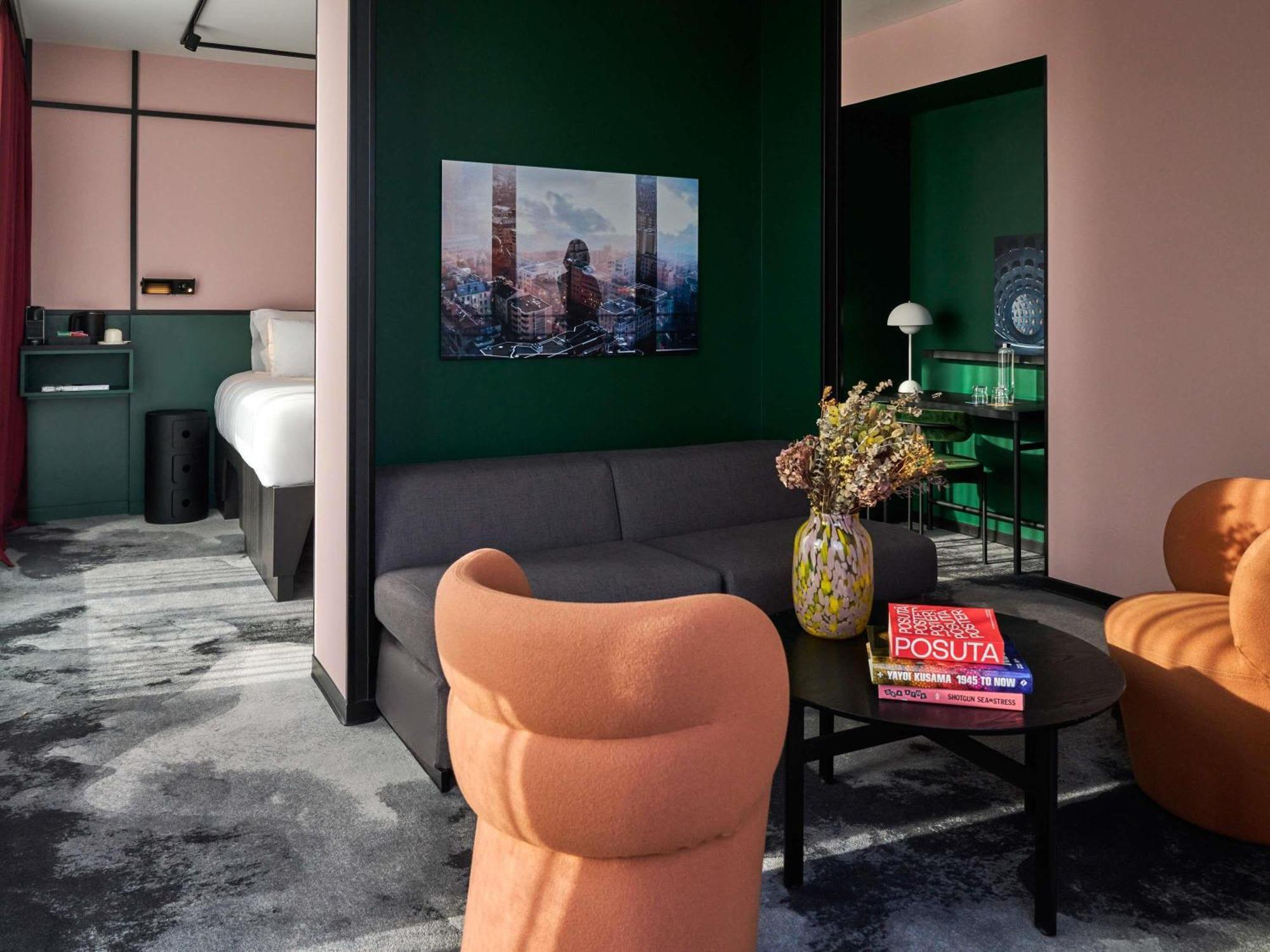TRIBE Comfort Suite