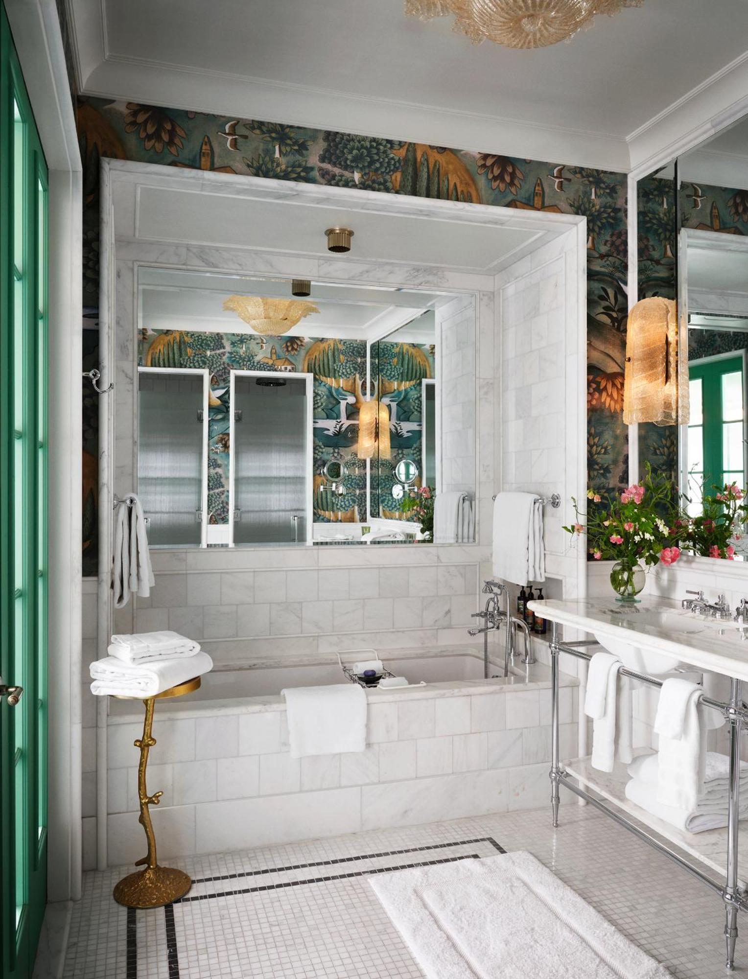 Fifth Avenue Suite