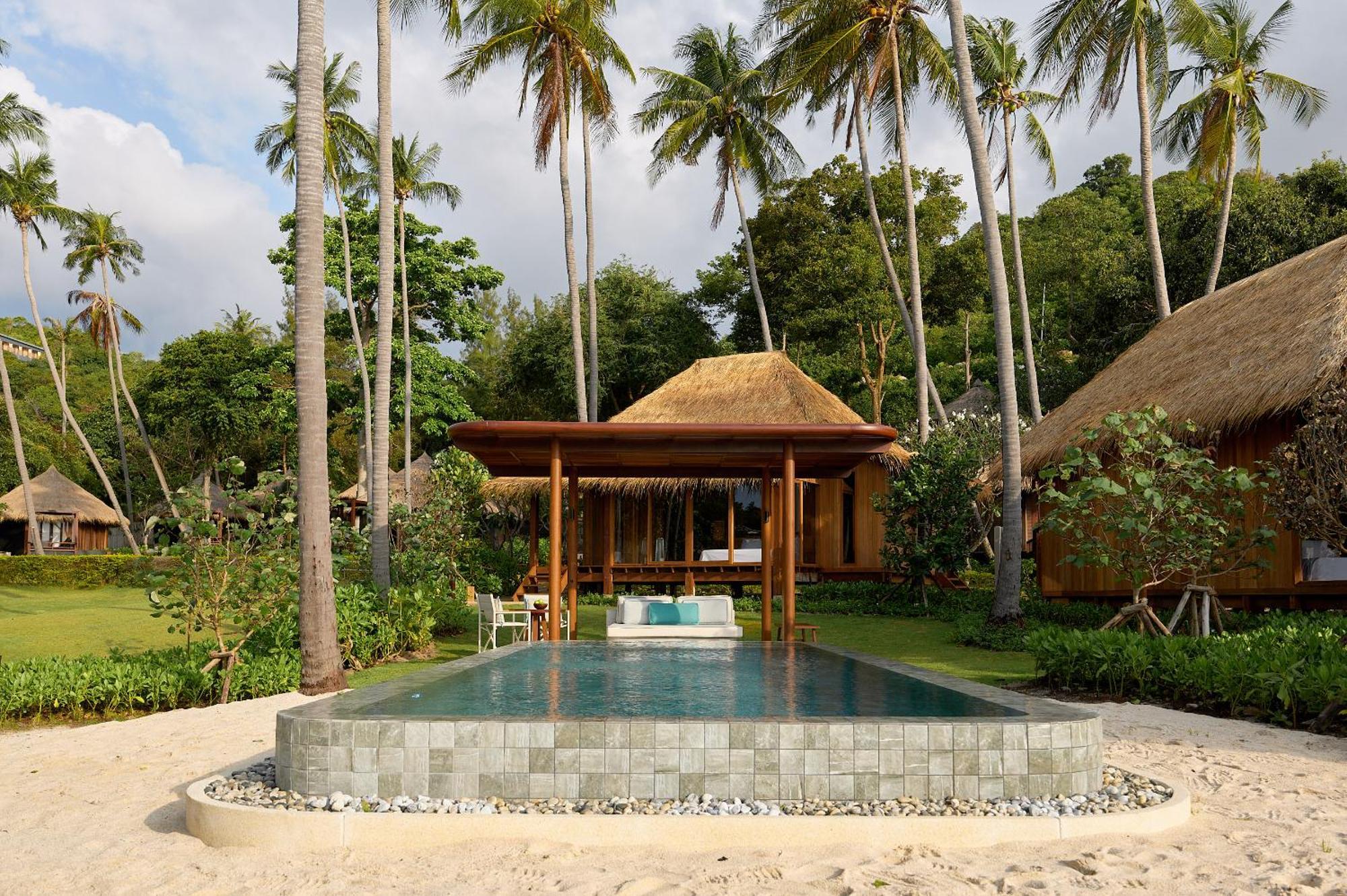 Castaway Beach Front Pool Villa 1 Bedroom