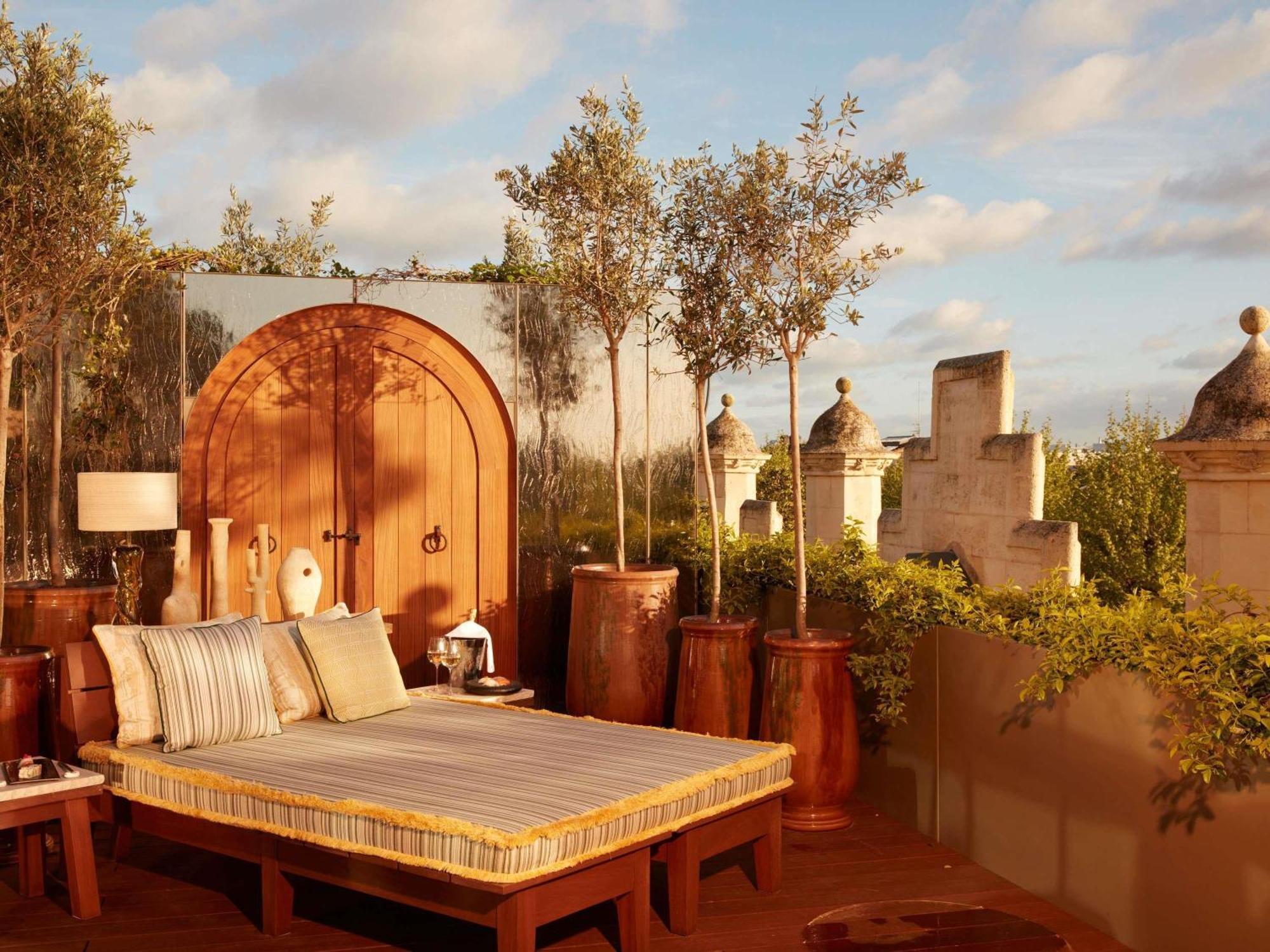 One-Bedroom King Suite Terrace City View