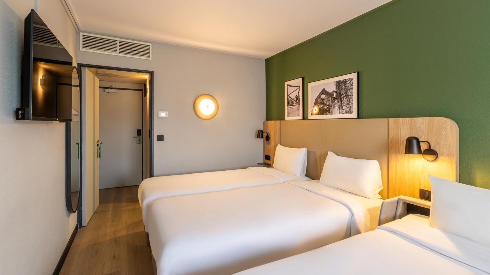 Standard Room Three Single Beds