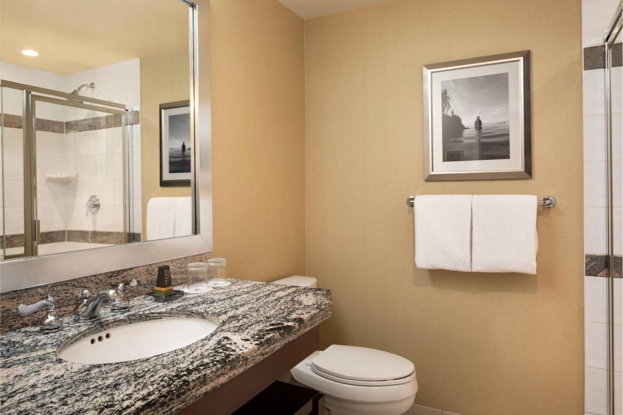 Concierge Level Double Room Two Double Beds City View High Floor