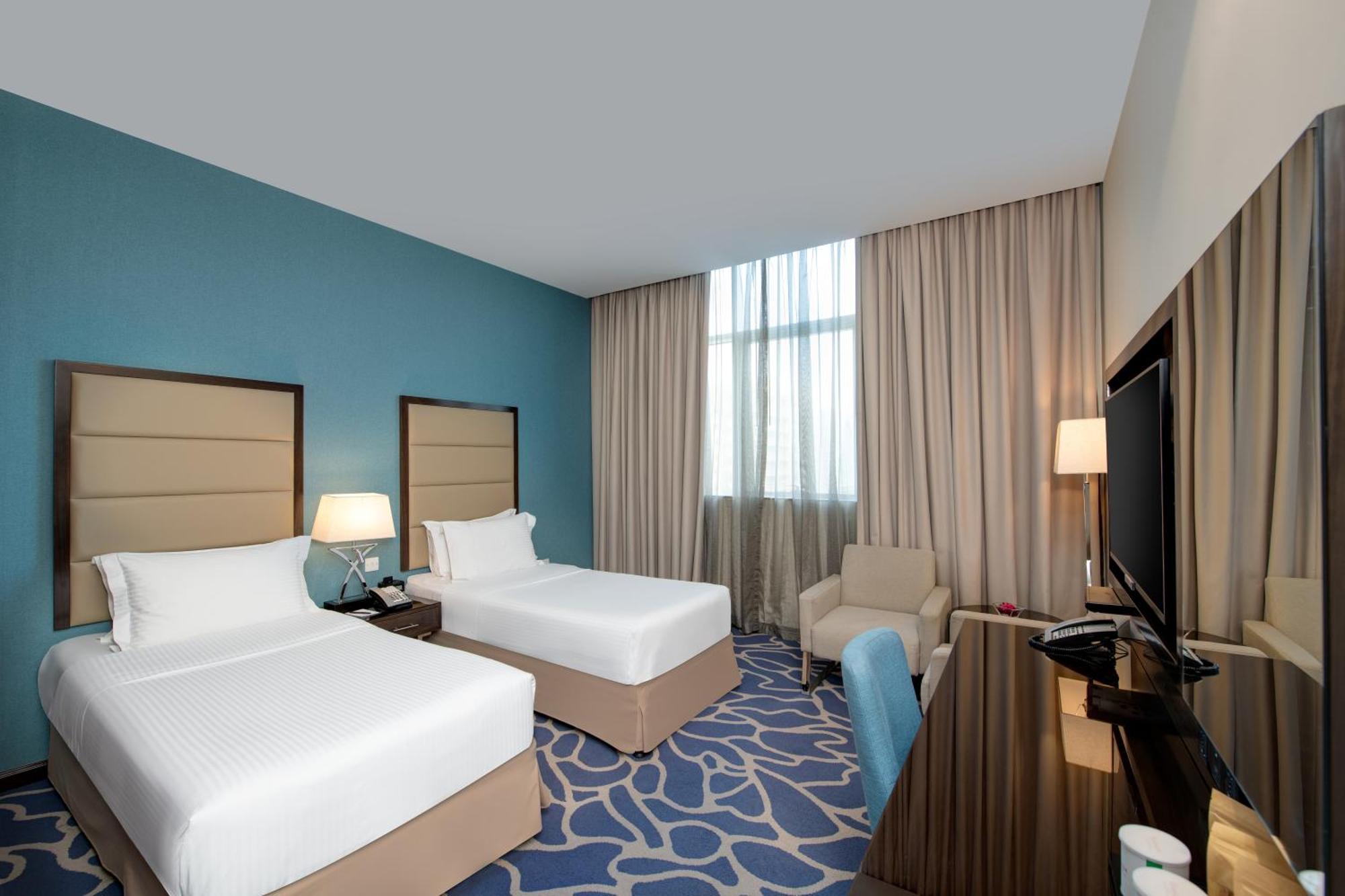Deluxe Twin Room Partial Sea View