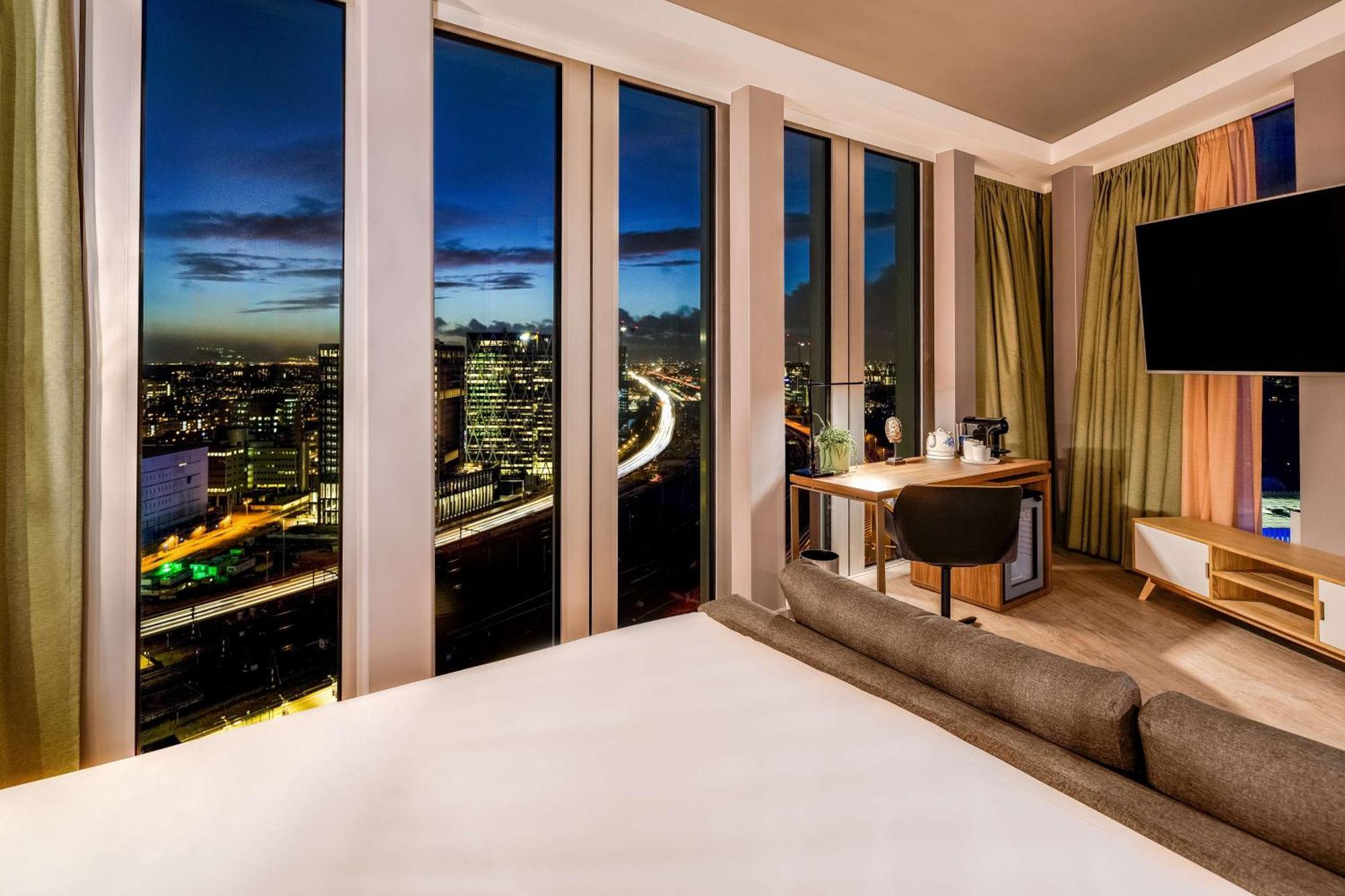 nhow Premium Corner Room View