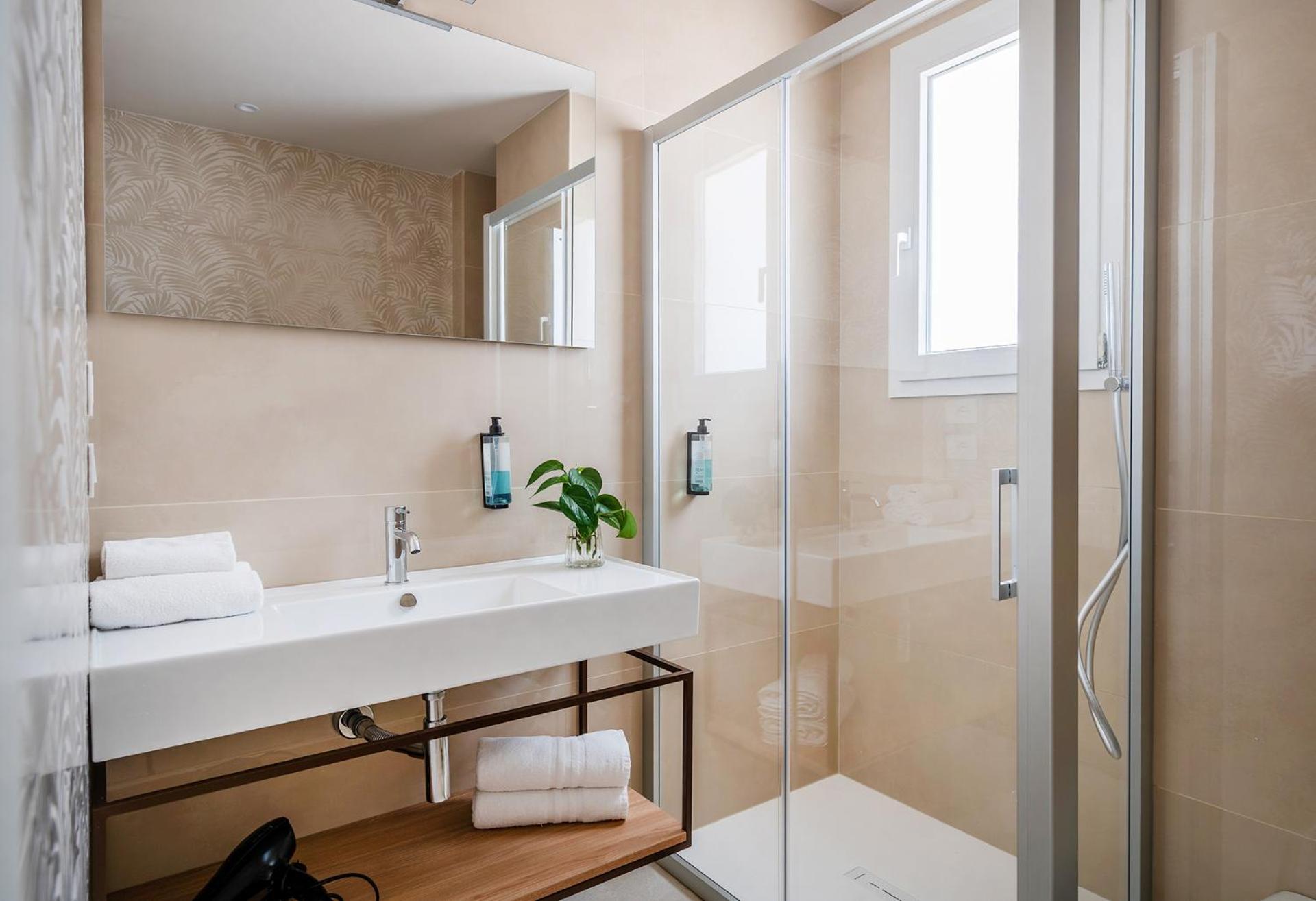 Quadruple Room Sea View