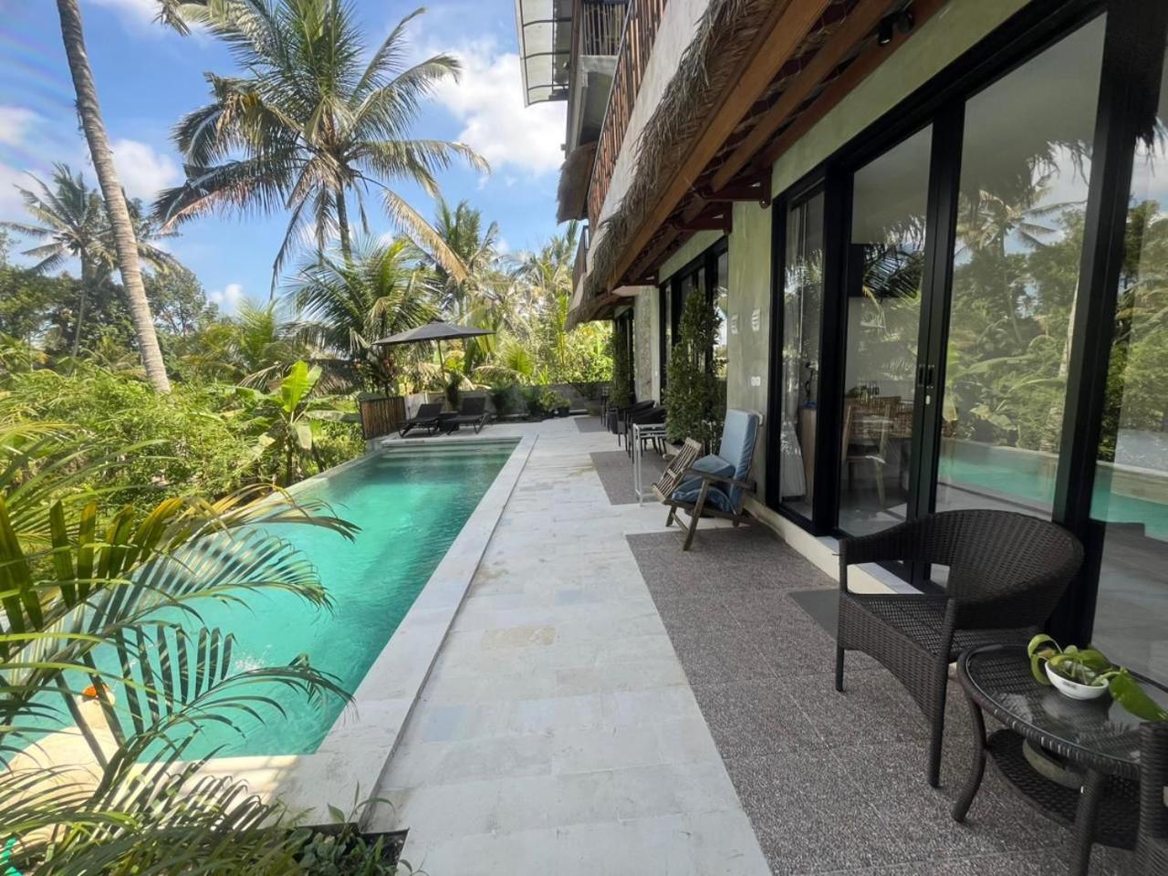 Queen Room Pool View