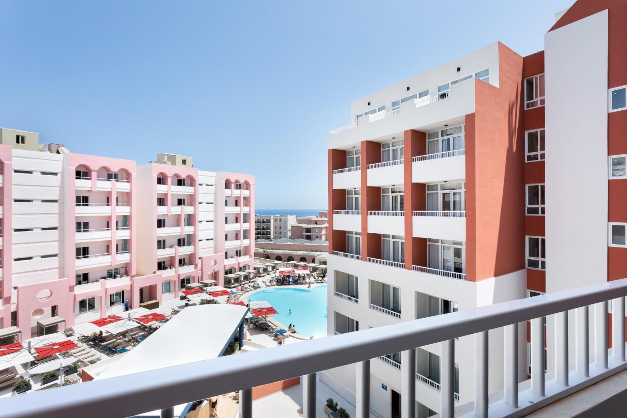 Double Room Pool View