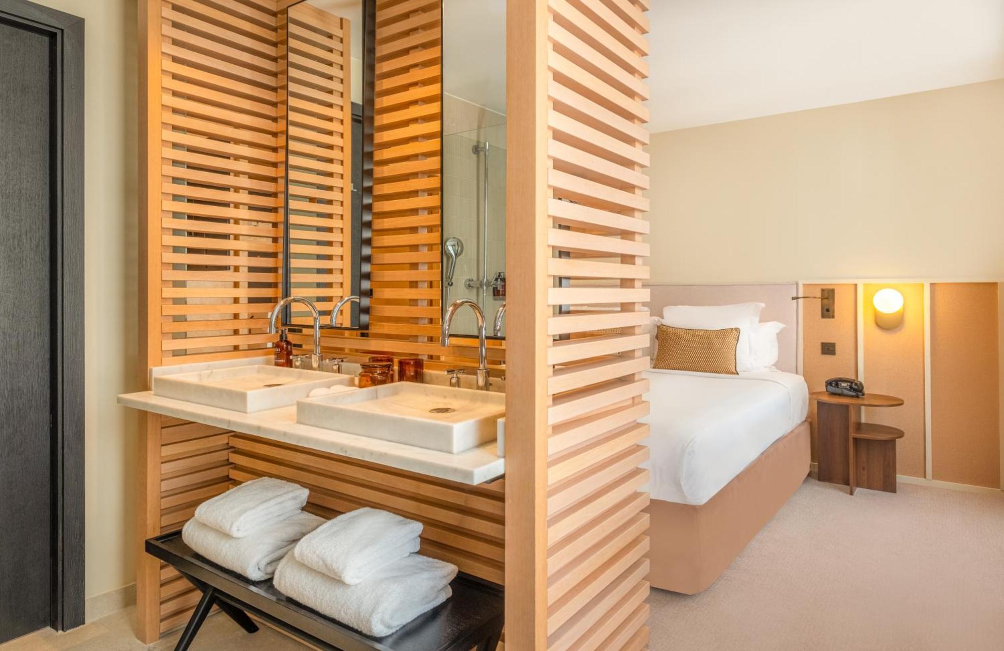 Double Room Deluxe