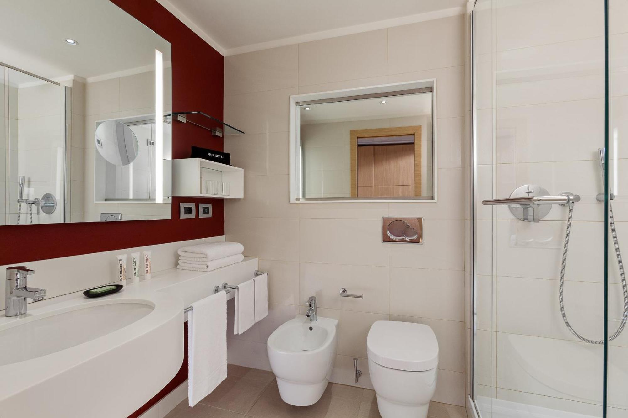 Executive Double Room Larger Guest room 1 King City view