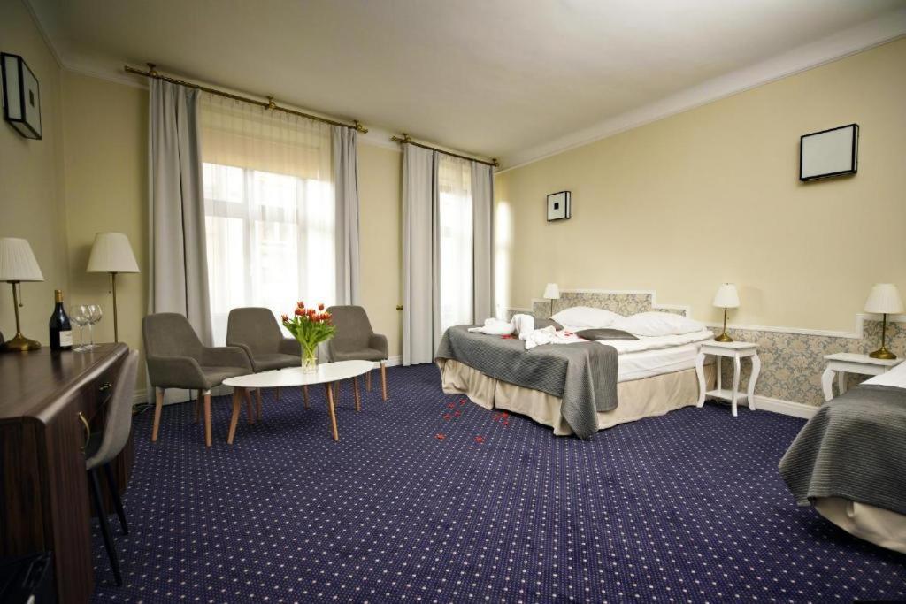 Classic Quadruple Room