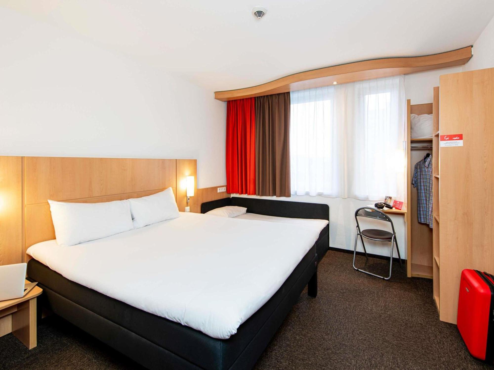Standard Family Room One Double Bed One Single Bed
