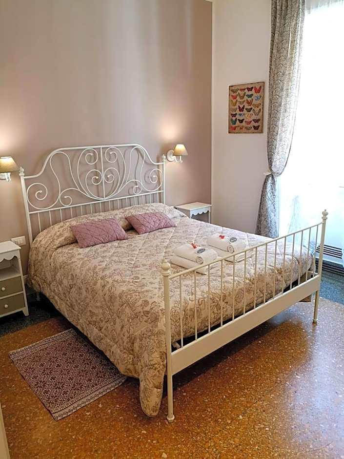 Double Room Private Bathroom