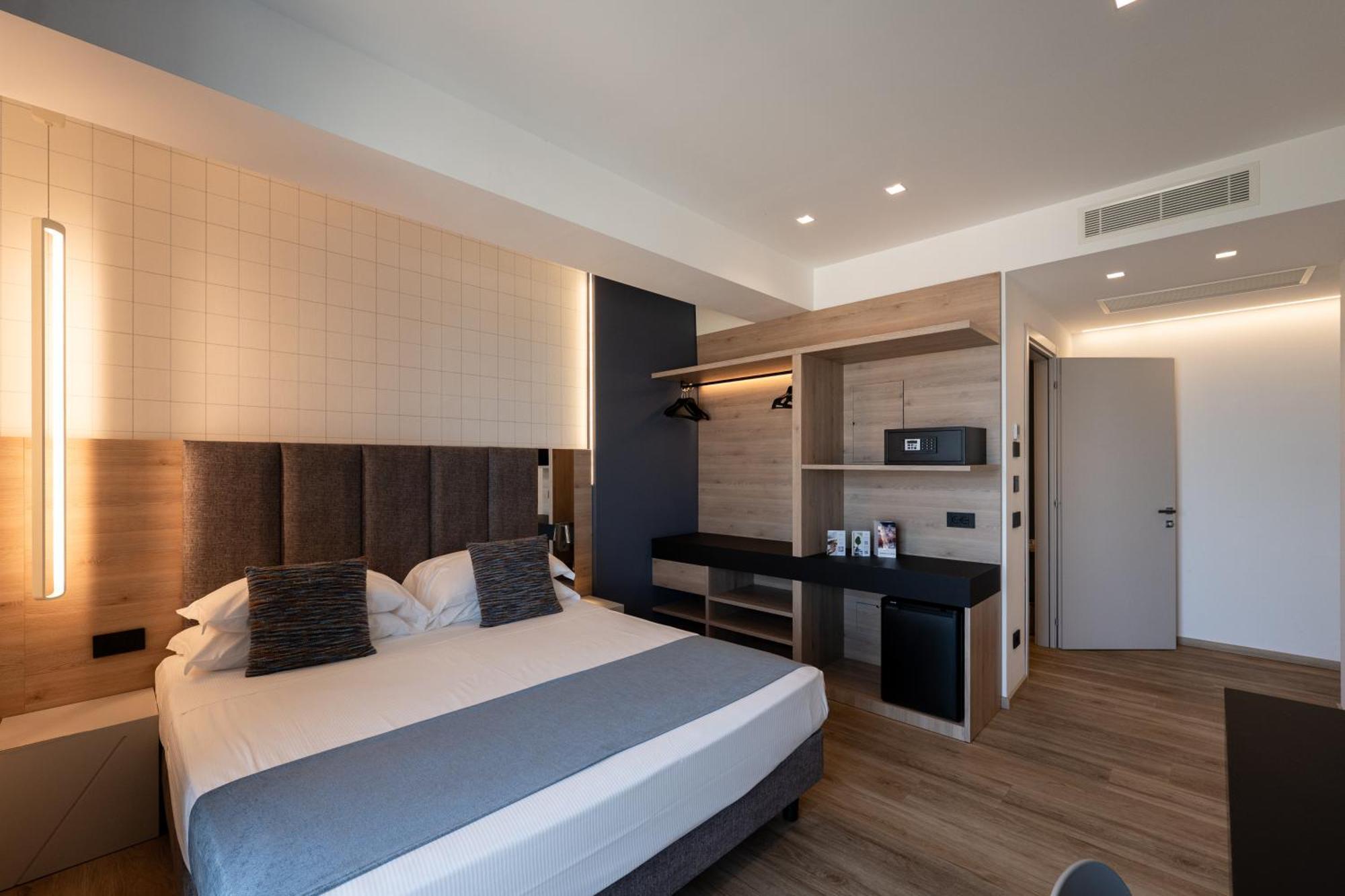 Executive Double Room Balcony Sea Front