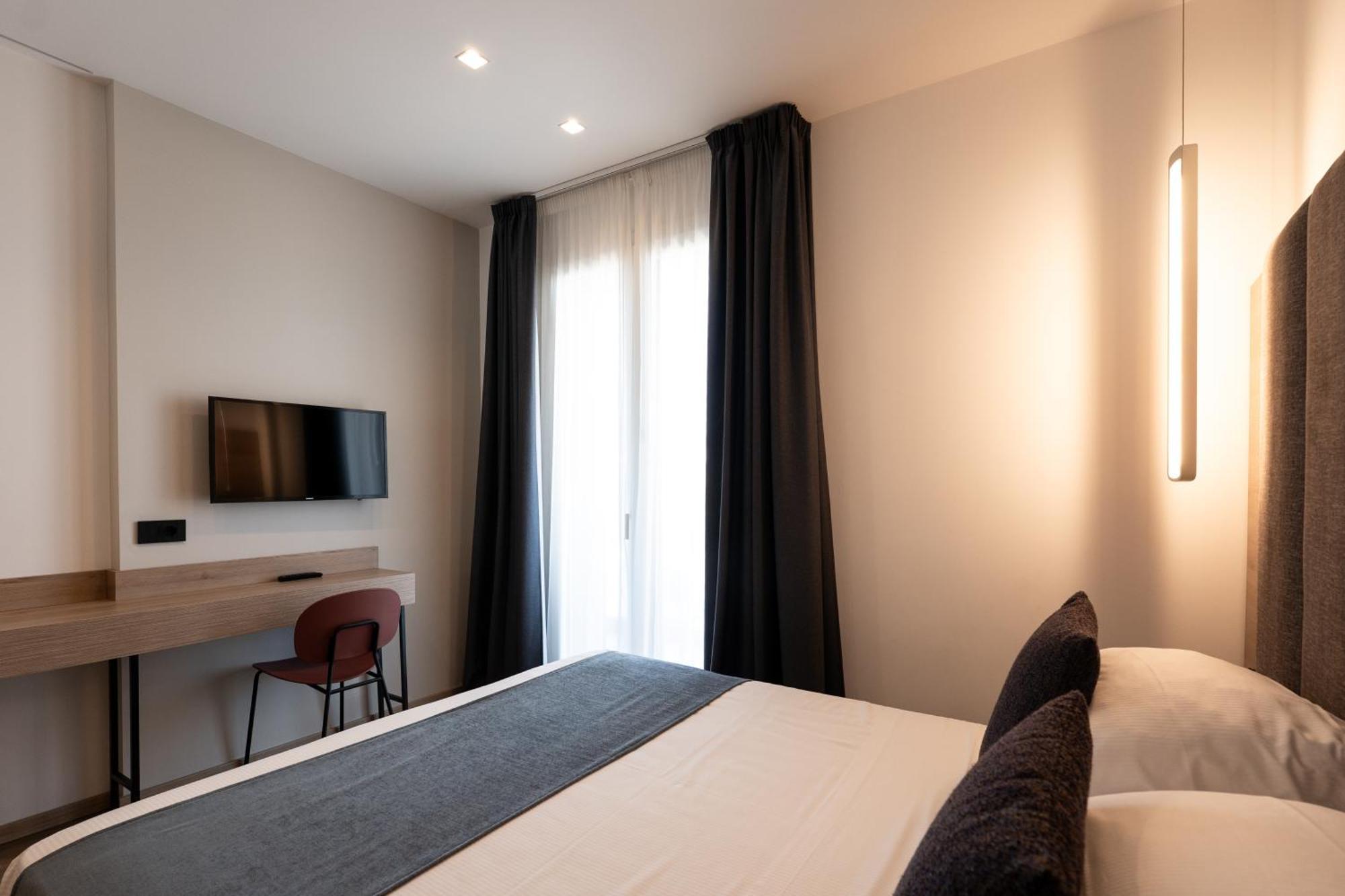 Superior Double Room Side Sea View Balcony