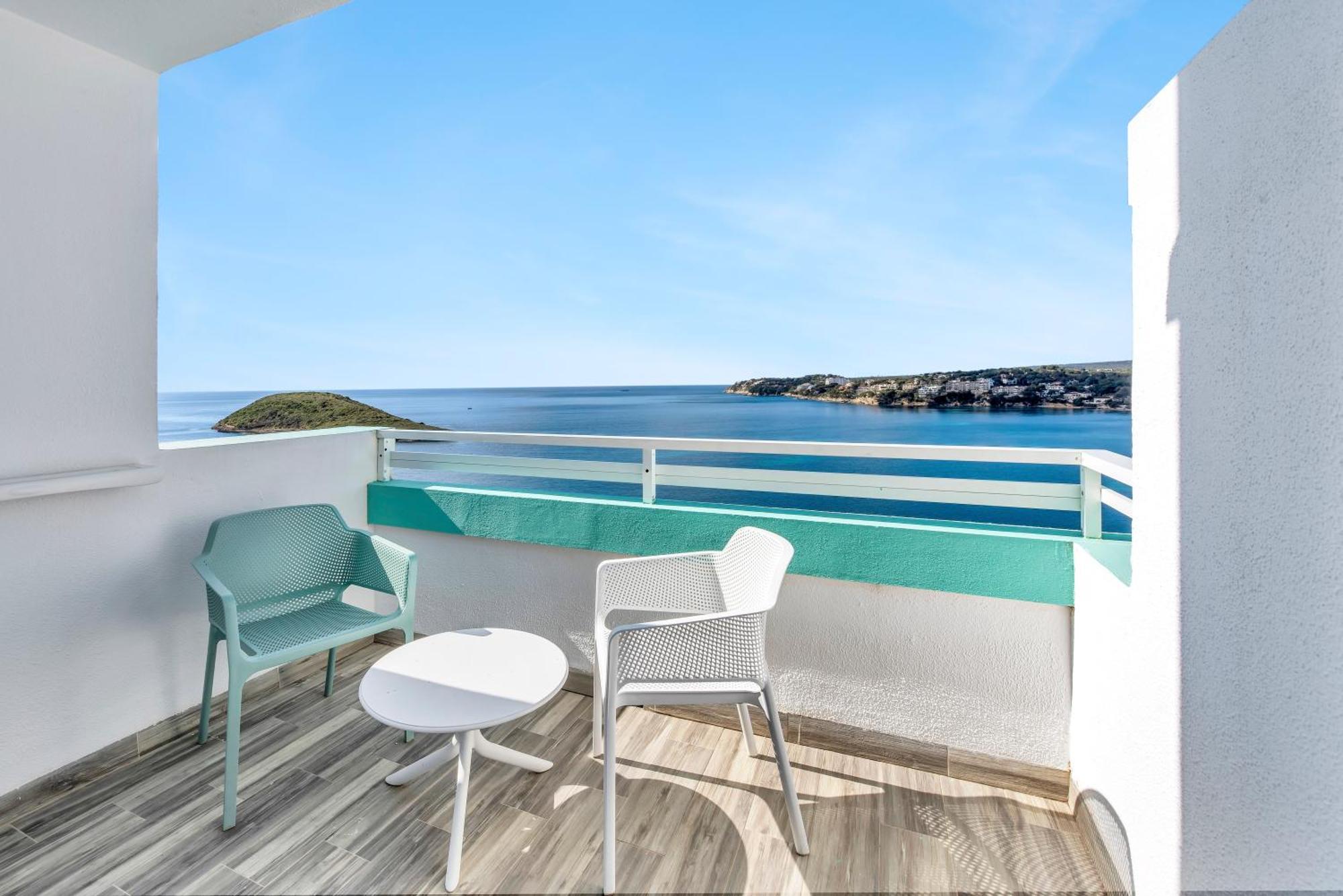 One-Bedroom Superior Apartment Sea View