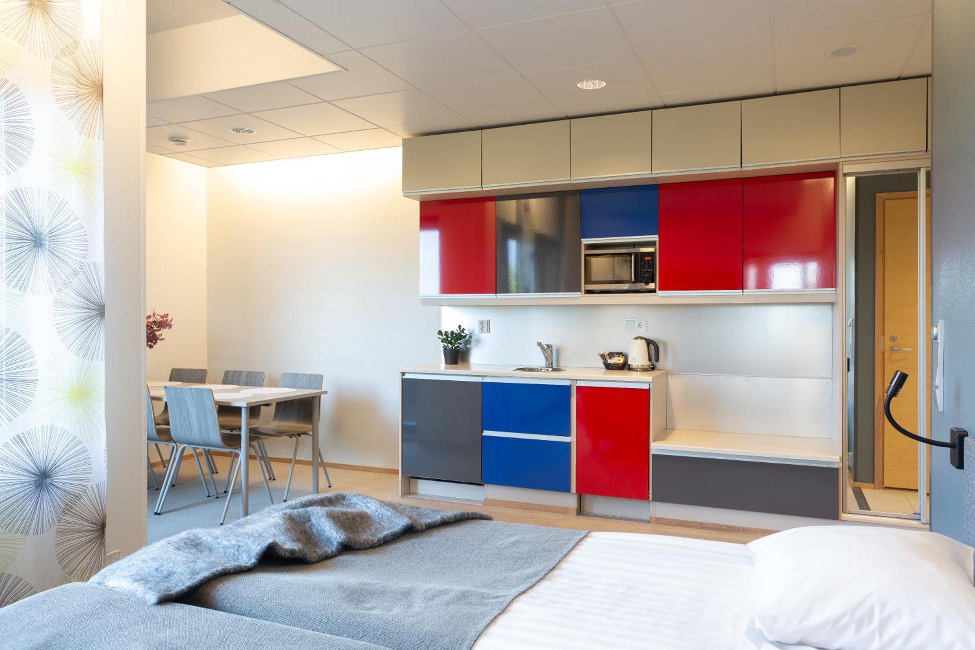 Deluxe Family Room