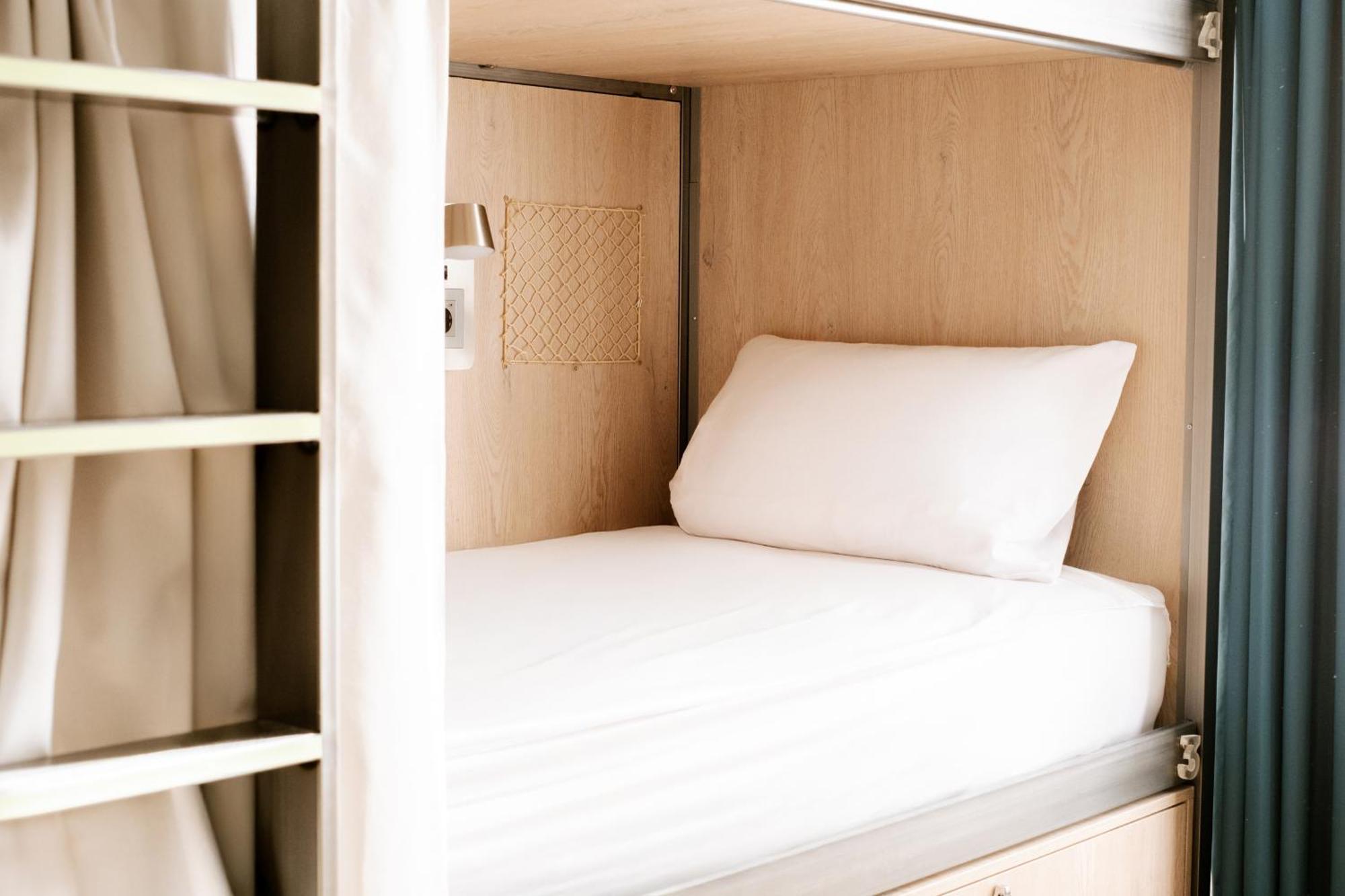 Bed 4-Bed Mixed Dormitory Room