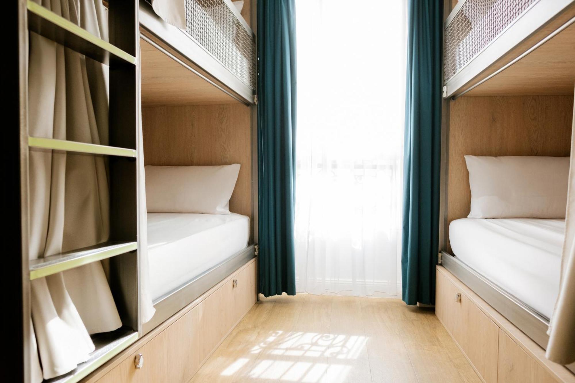 Bed 4-Bed Mixed Dormitory Room
