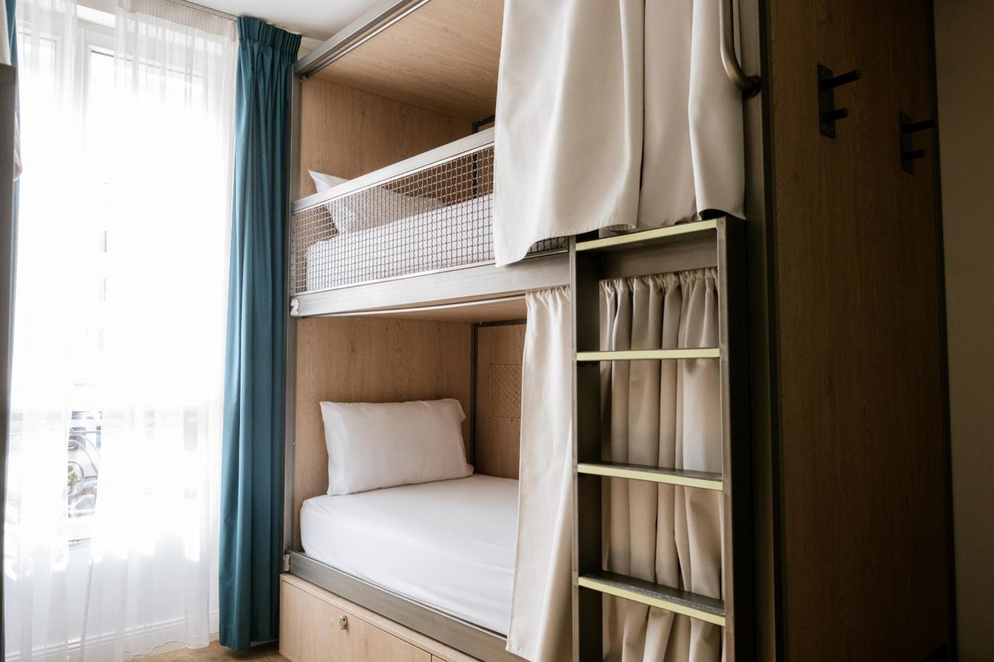 Bed 4-Bed Mixed Dormitory Room
