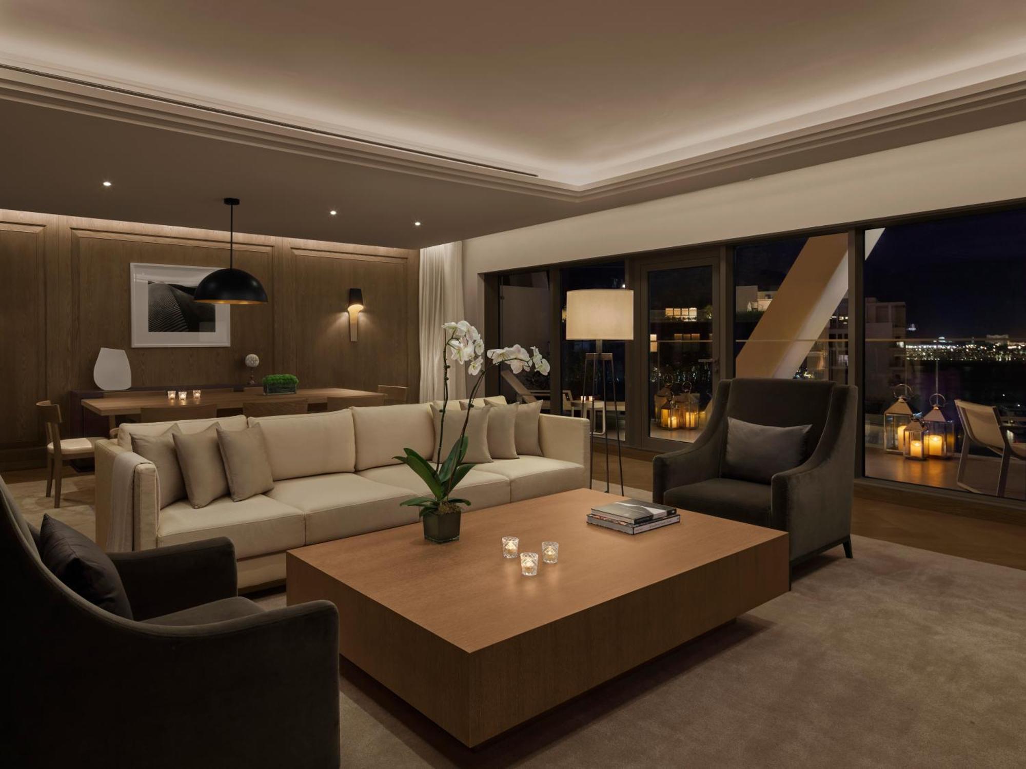 3 Bedroom Penthouse Suite Marina view Terrace