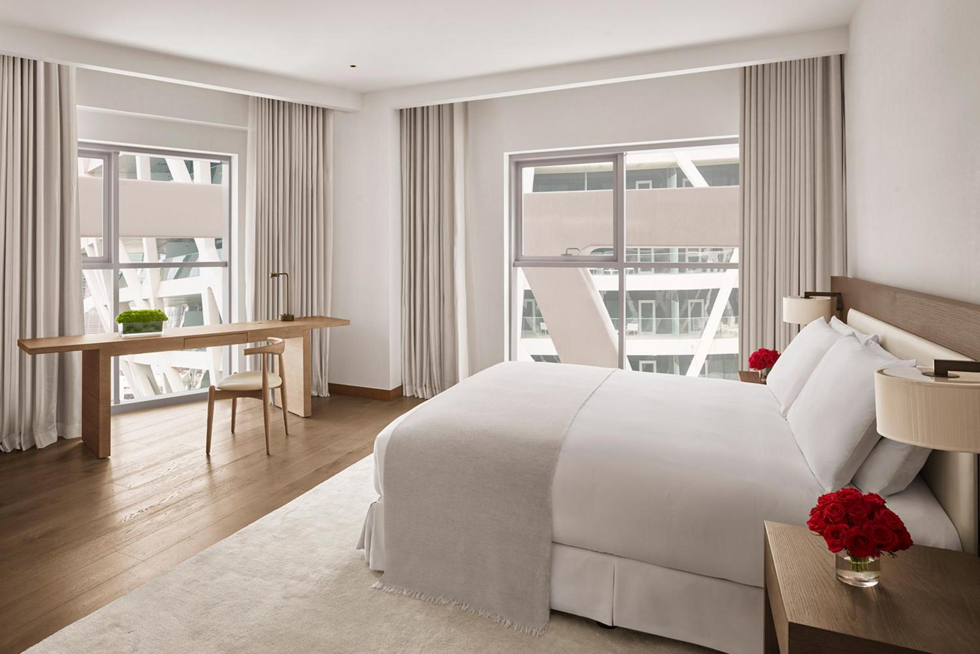 Three-Bedroom Apartment Marina View
