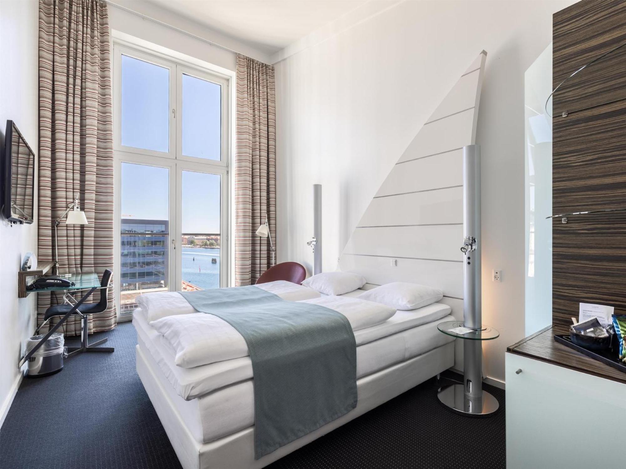 Superior Double Room Harbour View