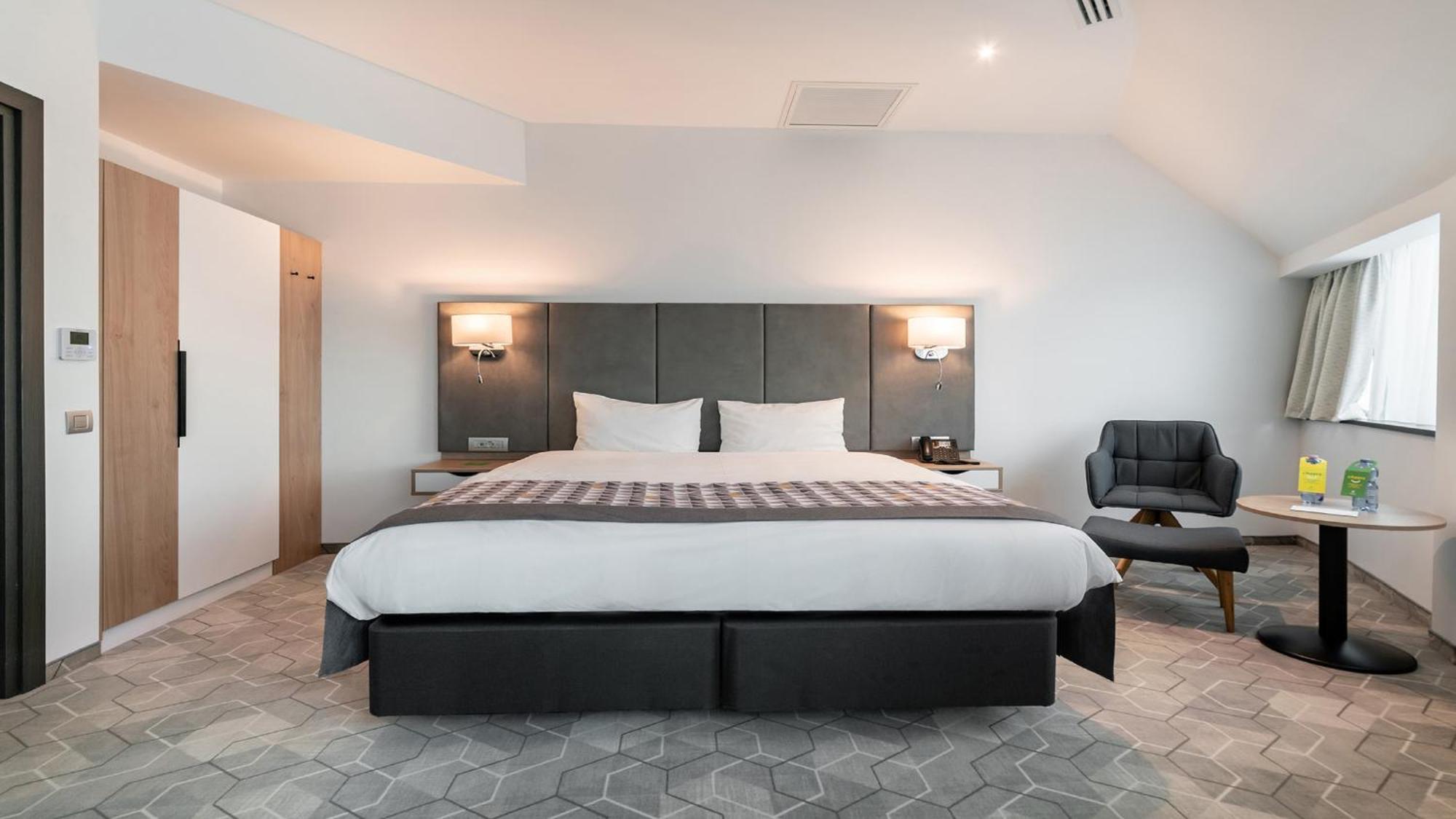 King Suite City View