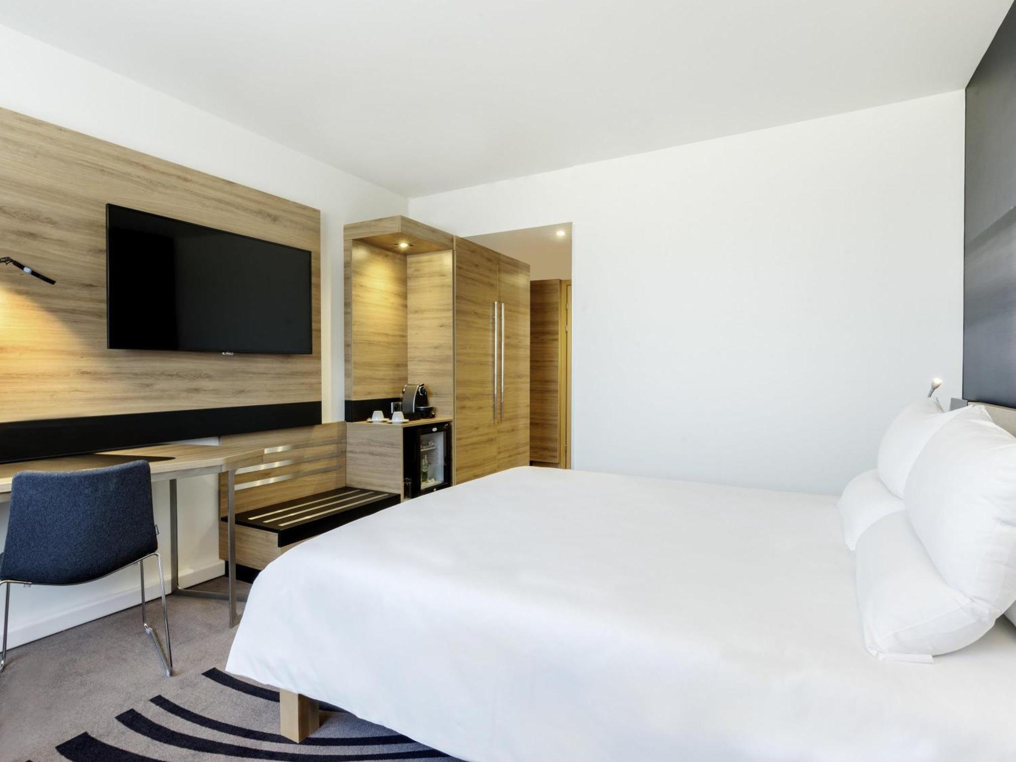 Superior Room One Double Bed Sofa