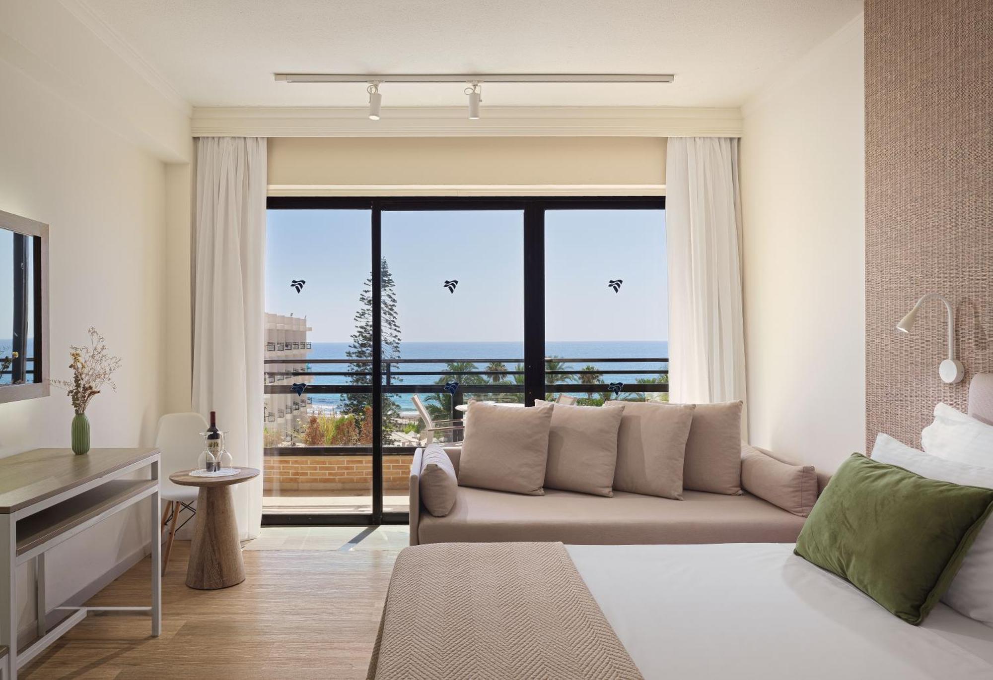 Deluxe Twin Room Sea View