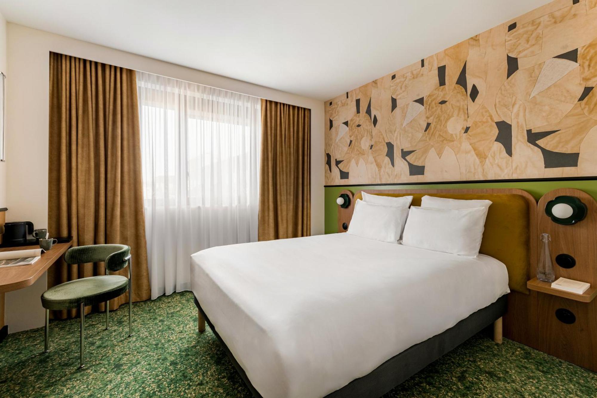Accessible Room 1 Queen Bed
