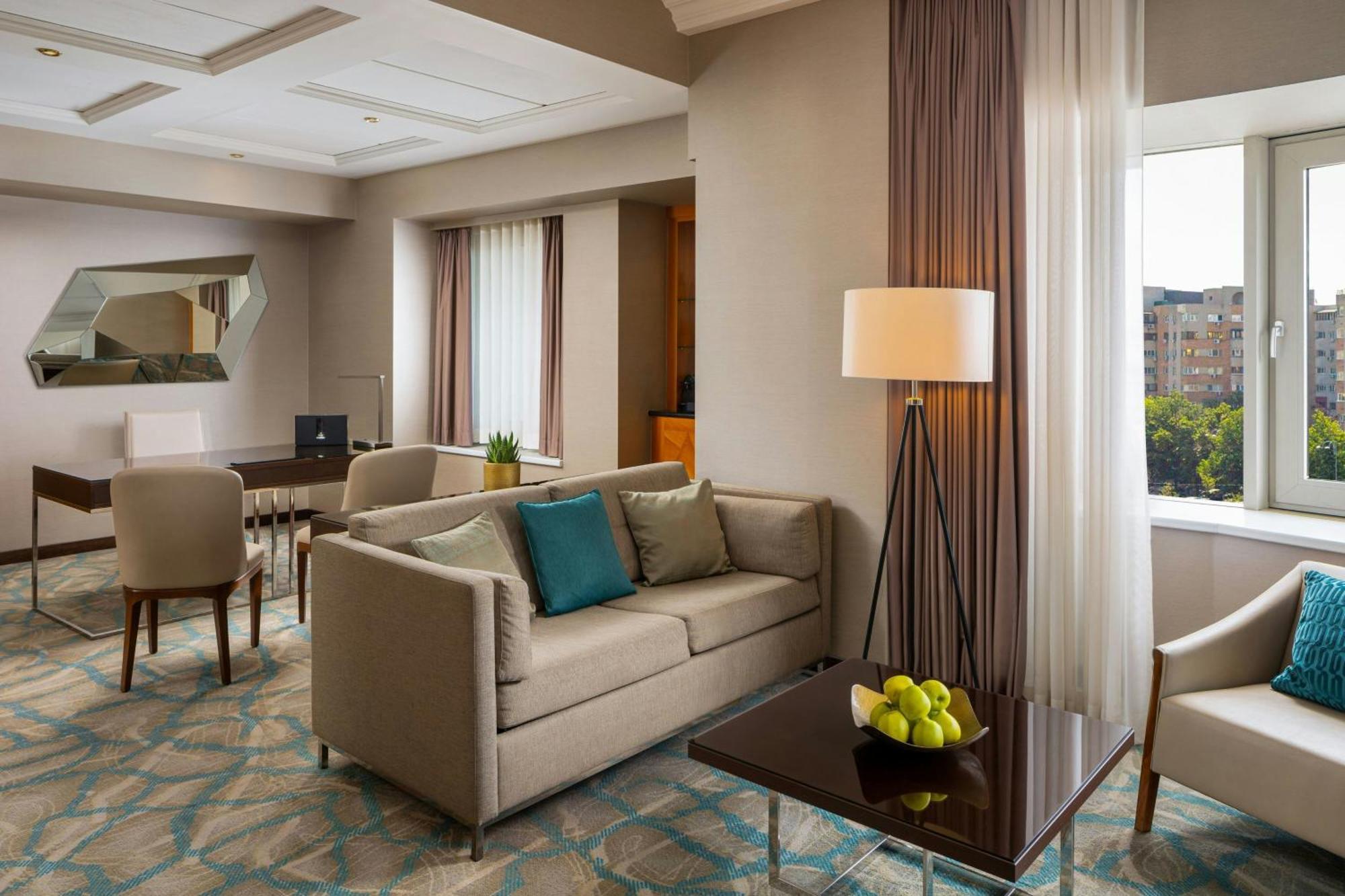 Senator Suite Access Executive Lounge
