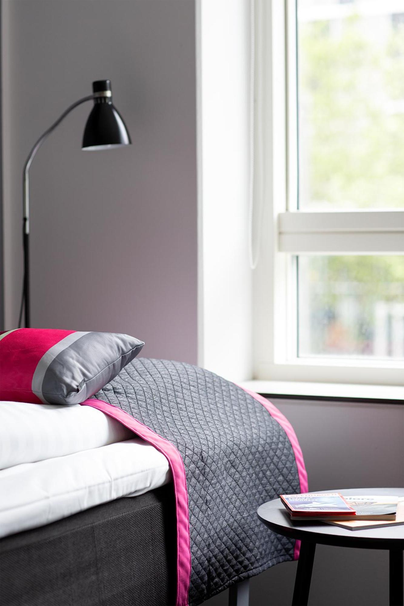 Twin Bed Apartment