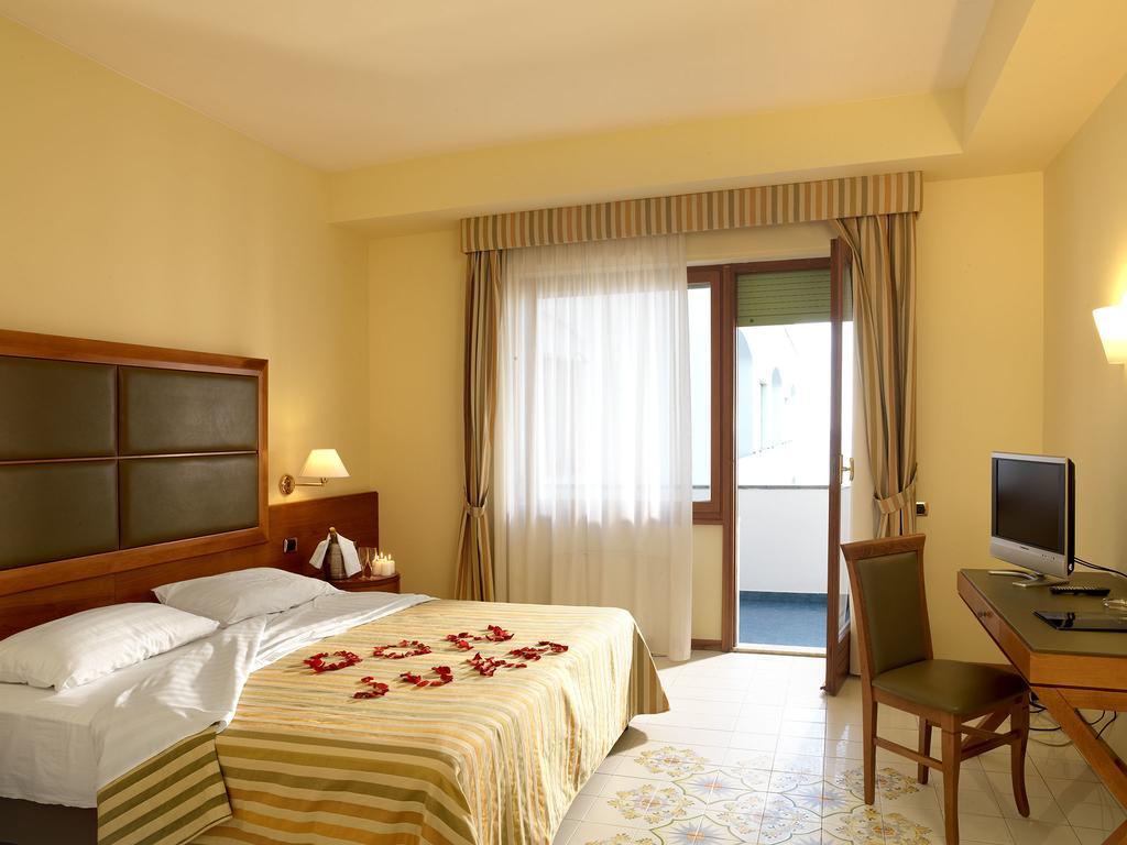 Royal Double Room Sea View,324283859:JPEG