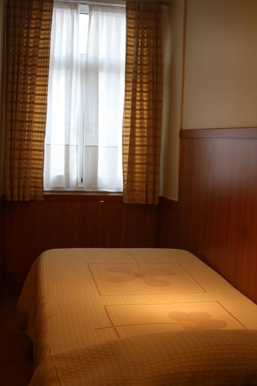 Single Room Bathroom