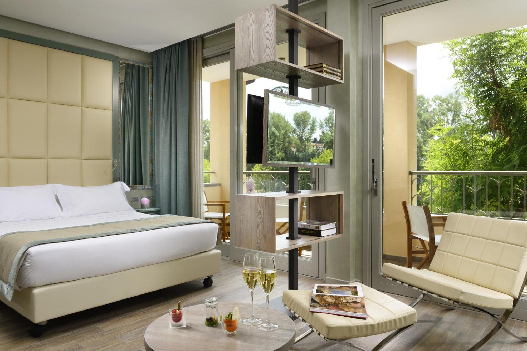 Junior Suite con Balcone e Vista Fiume