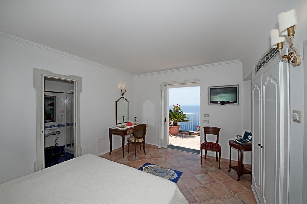 Appartamento con 2 Camere da Letto, Terrazza e Vista Mare