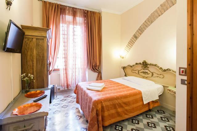 Camera Singola con Bagno Privato