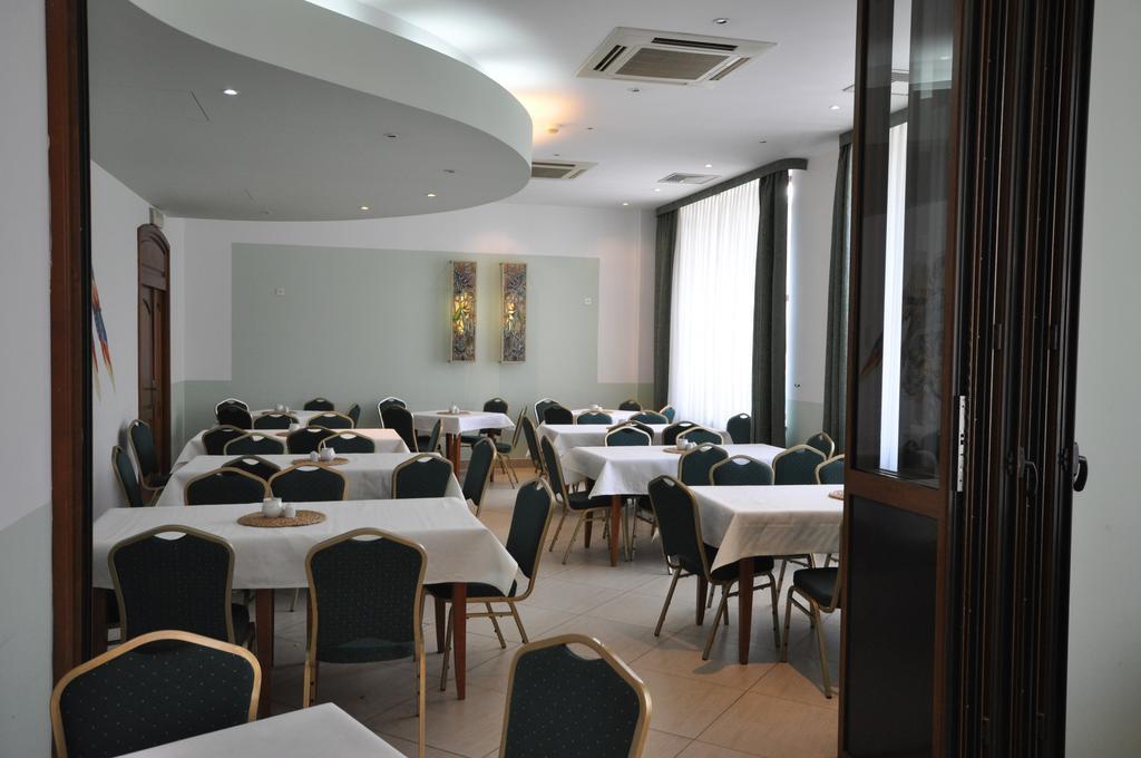 Double or Twin Room without