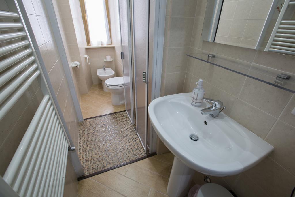Camera Singola con Bagno Privato