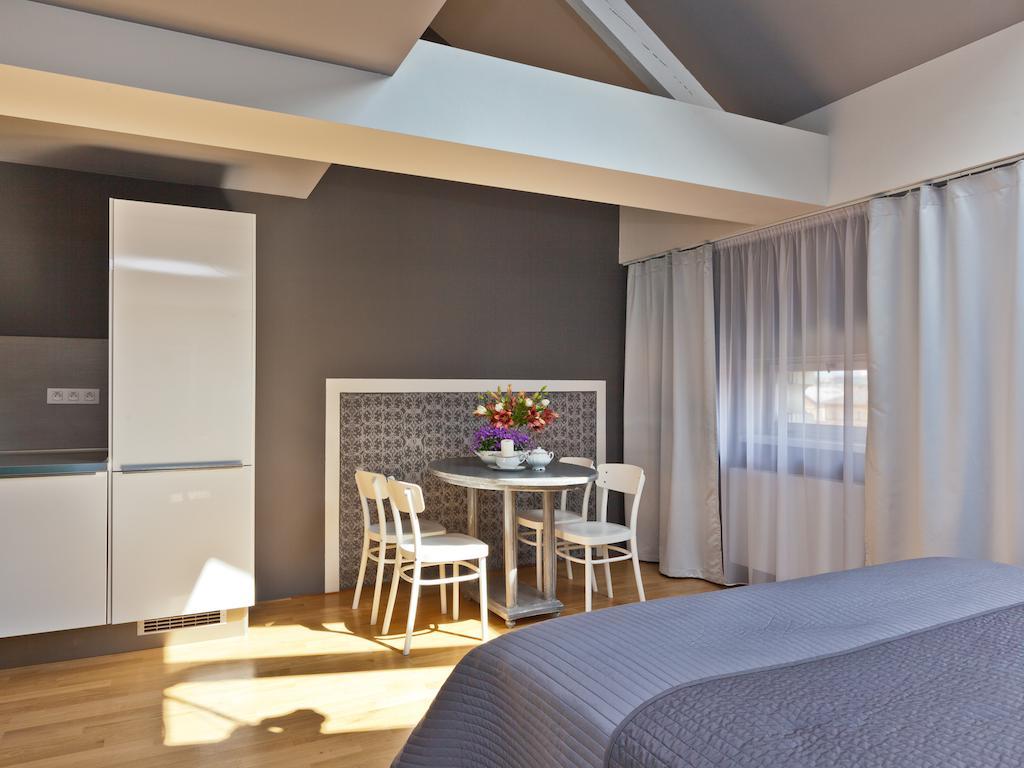 Monolocale Familiare (4 Adulti)